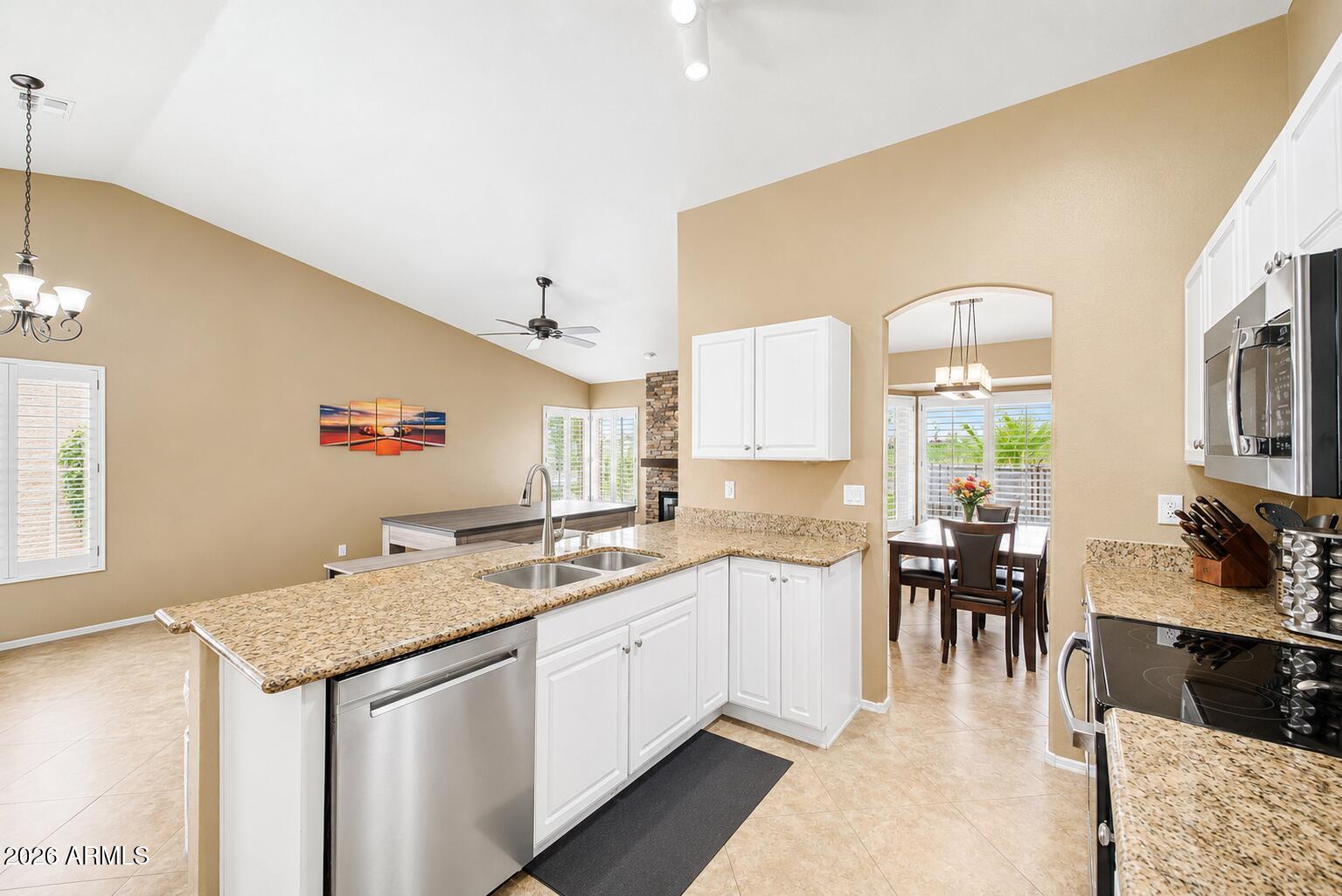 PARCEL 8 AT ARROWHEAD RANCH - Residential