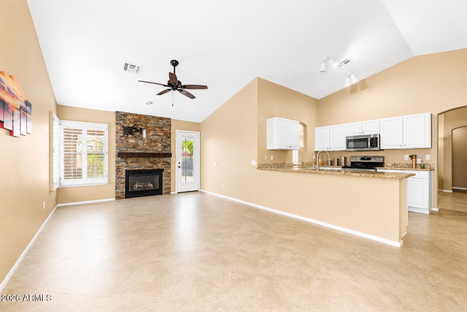 PARCEL 8 AT ARROWHEAD RANCH - Residential