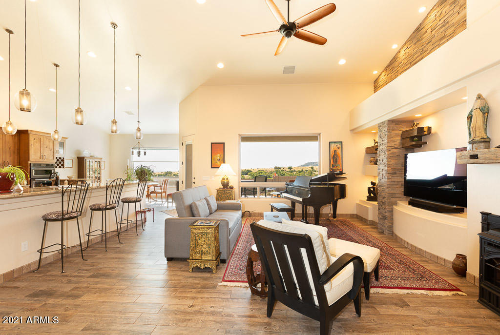WILD HORSE UNIT 2 - Residential