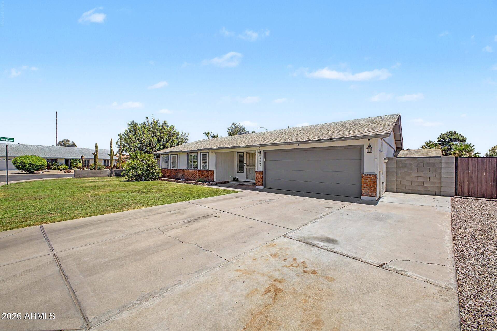 LEMON TREE TERRACE UNIT T - Residential