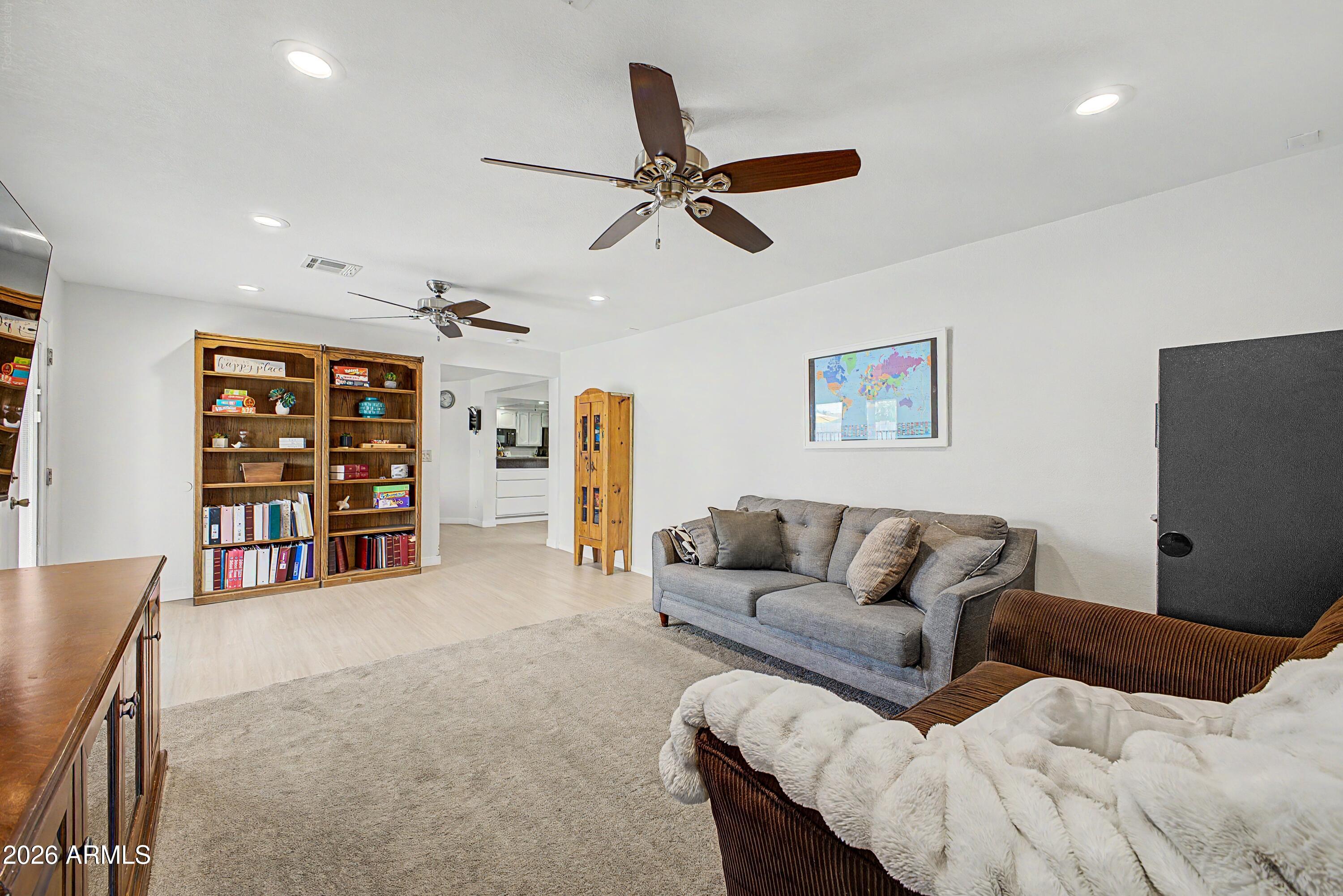 LEMON TREE TERRACE UNIT T - Residential
