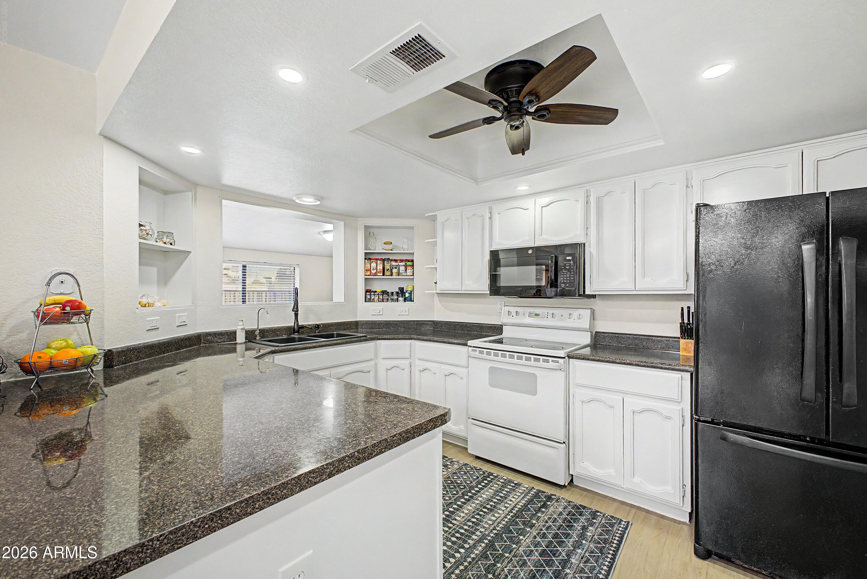 LEMON TREE TERRACE UNIT T - Residential
