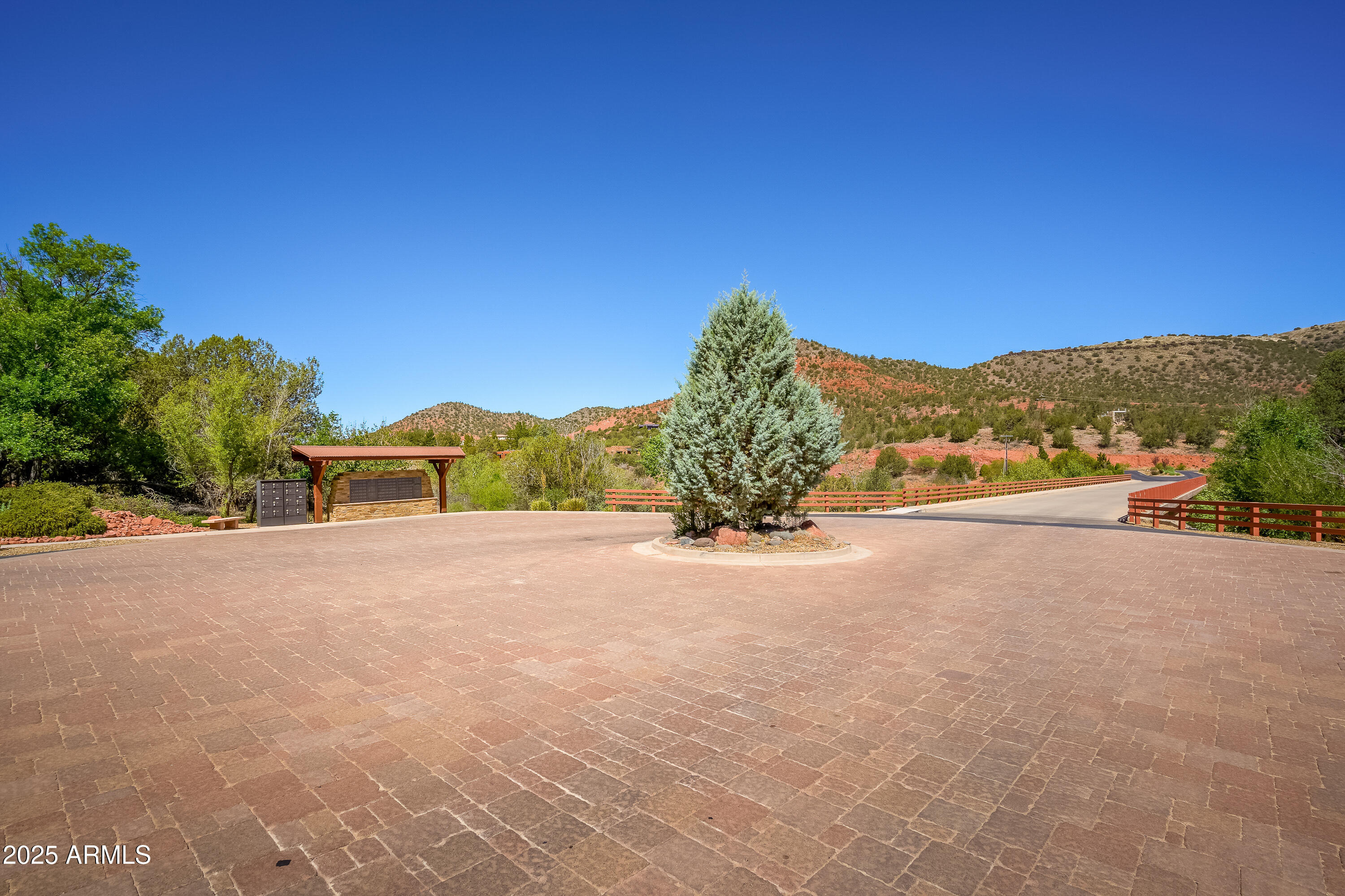 CROSS CREEK RANCH - Land