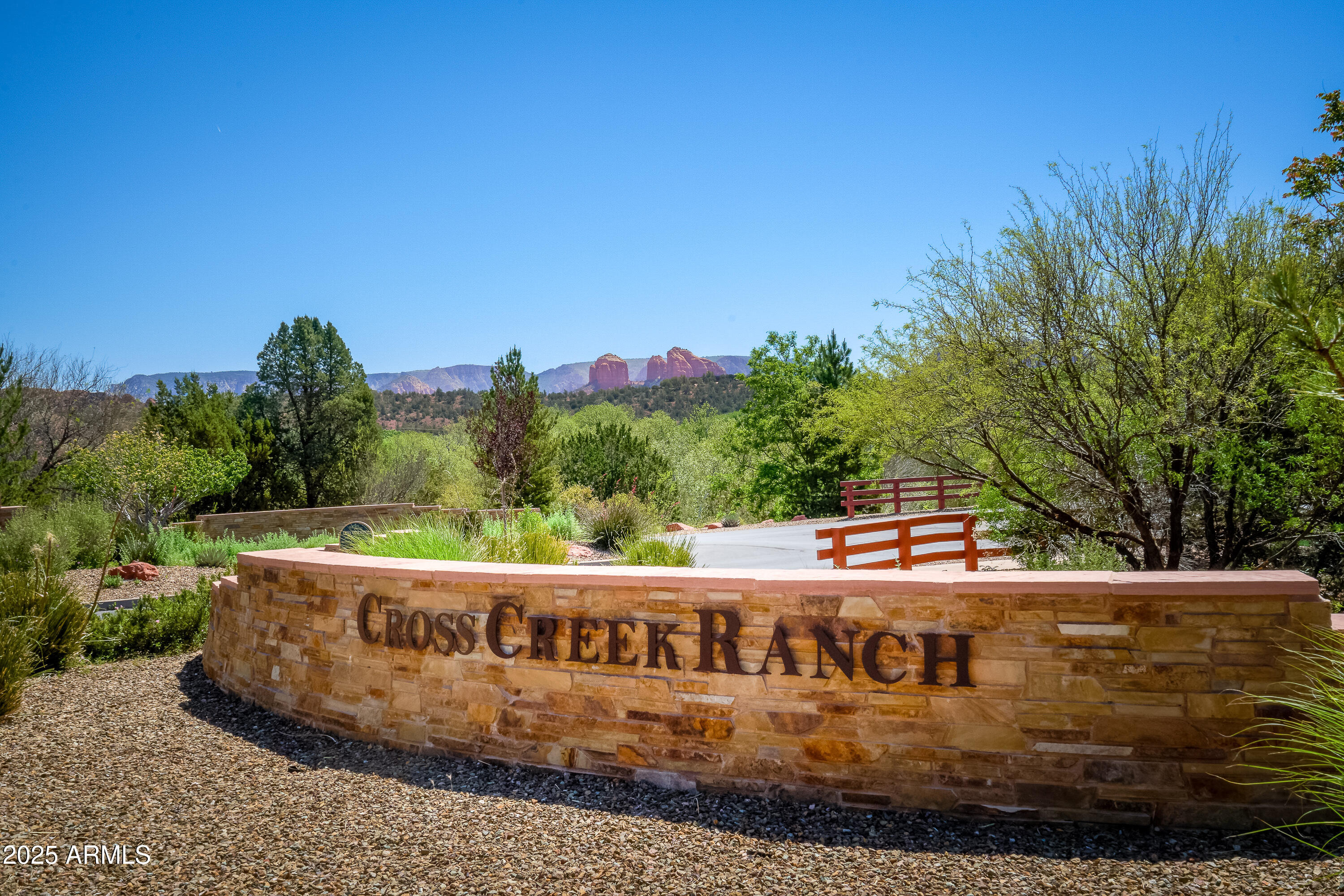 Welcome to Cross Creek Ranch a secluded and gated subdivision of multi M$ homes; with access to Oak Creek, Coconino National Forest and Red Rock State Park just steps away. Build your dream home on this elevated lot to take in the panoramic and unblockable views. Cross Creek Ranch has underground utilities, HOA fees cover high speed fiber optic internet services, sewer and water. All of this and you're just 10 minutes to town. Come and see what having the best of both worlds is like!