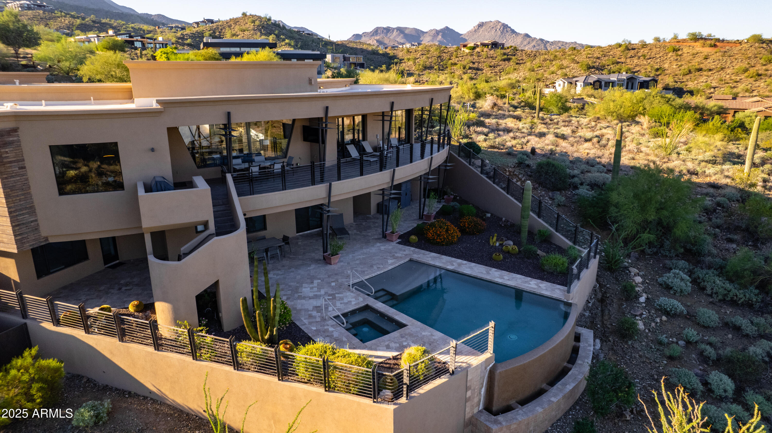 EAGLES NEST - Residential
