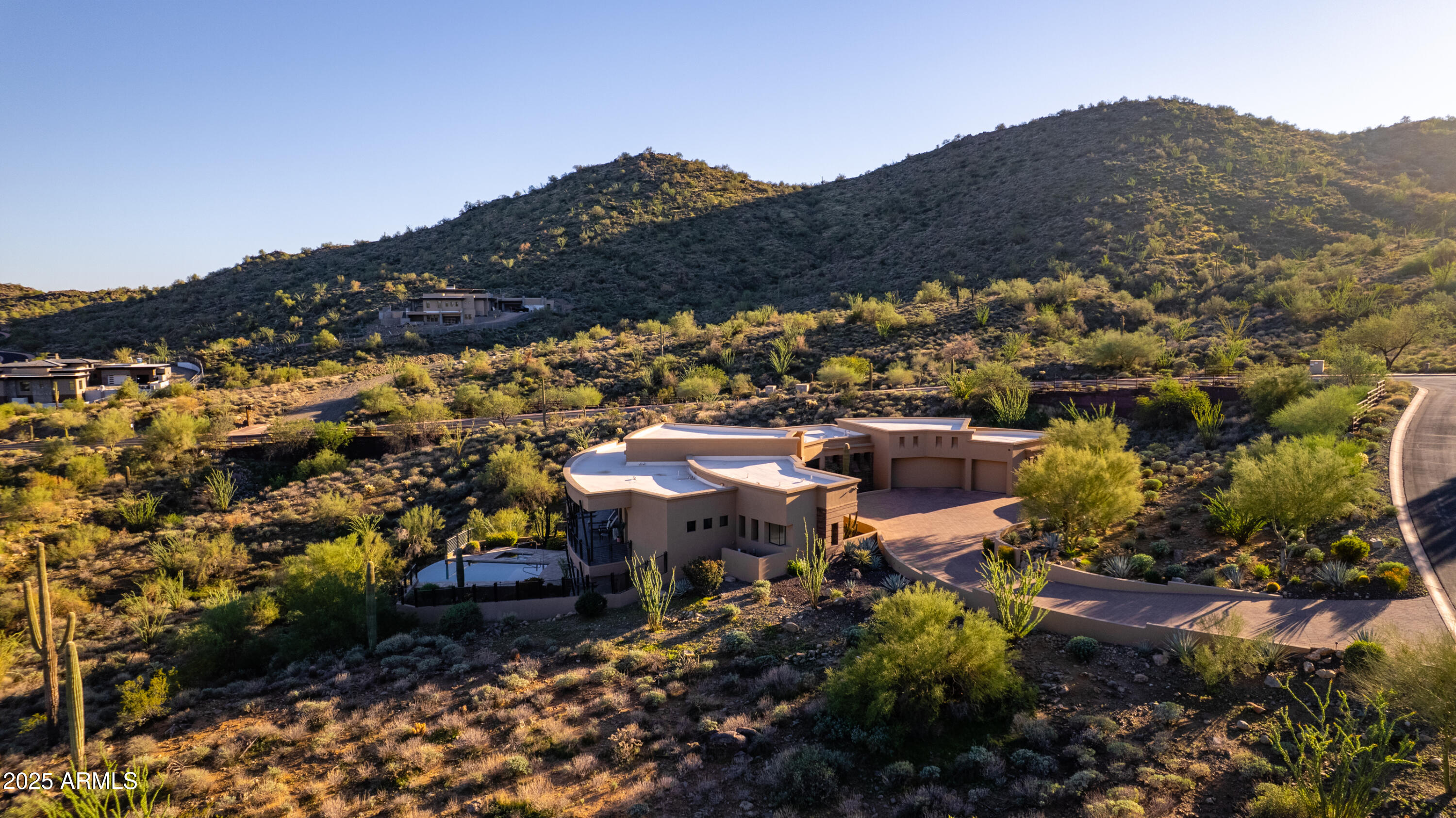 EAGLES NEST - Residential