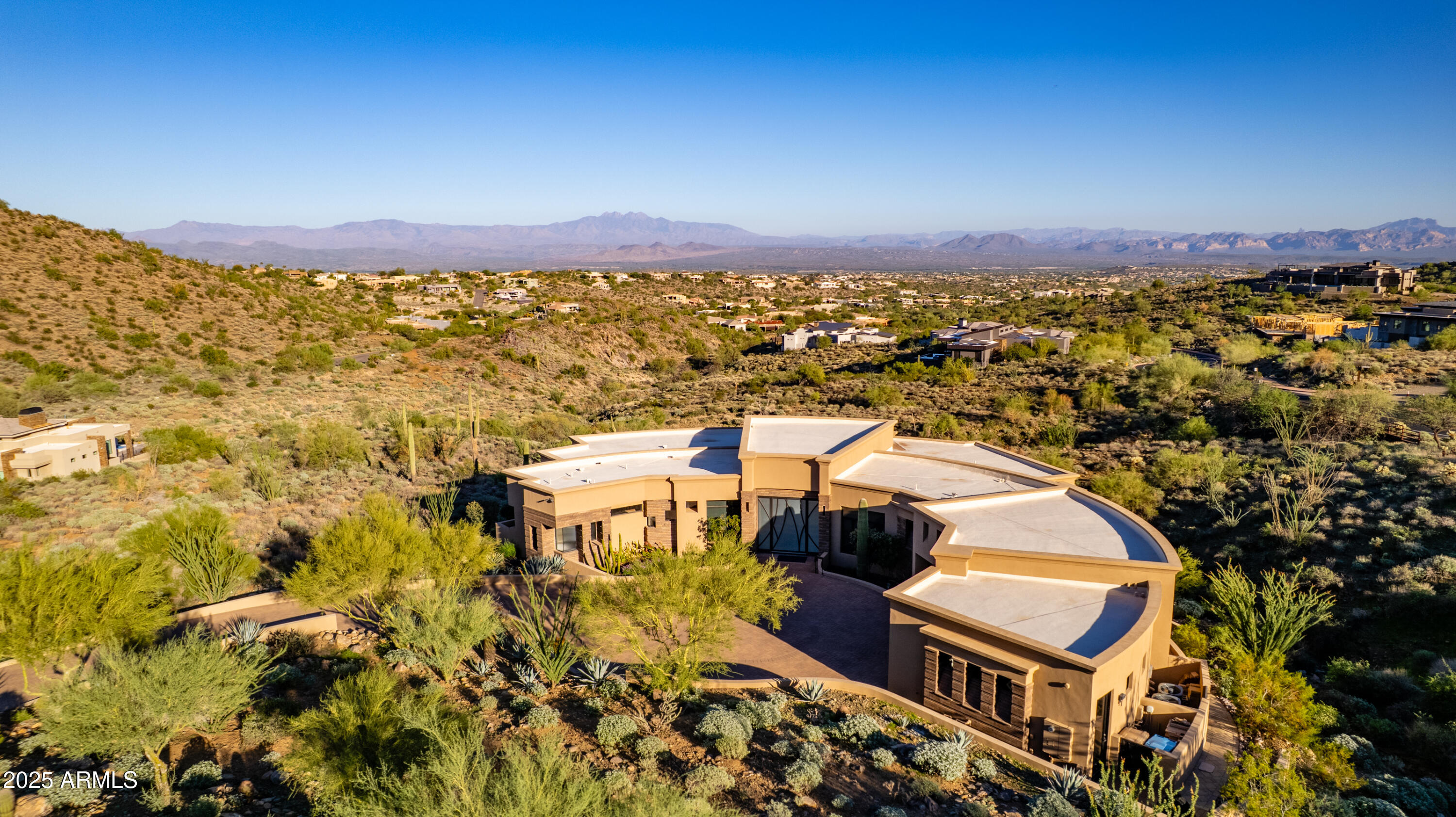 EAGLES NEST - Residential