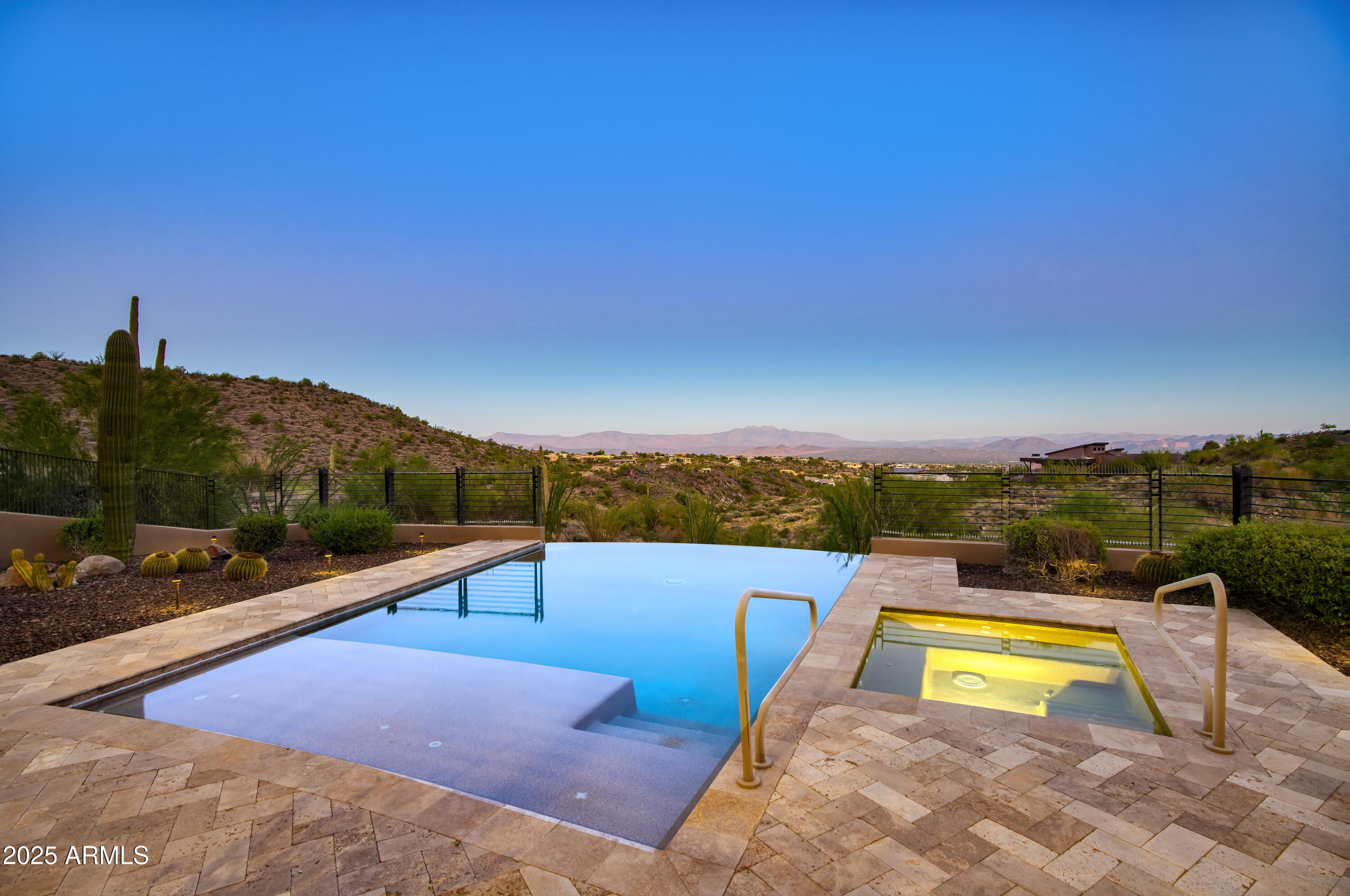 EAGLES NEST - Residential