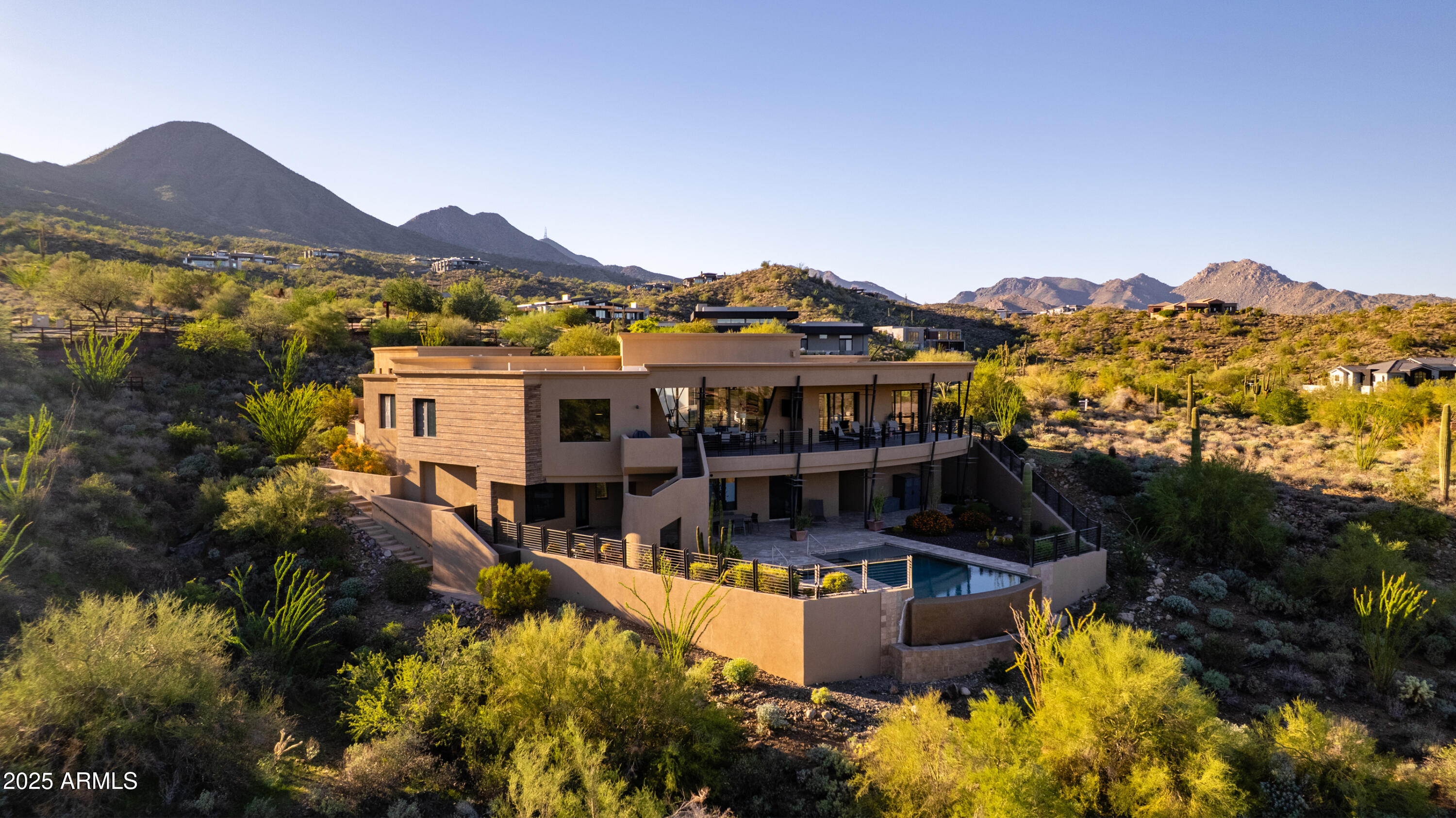 EAGLES NEST - Residential