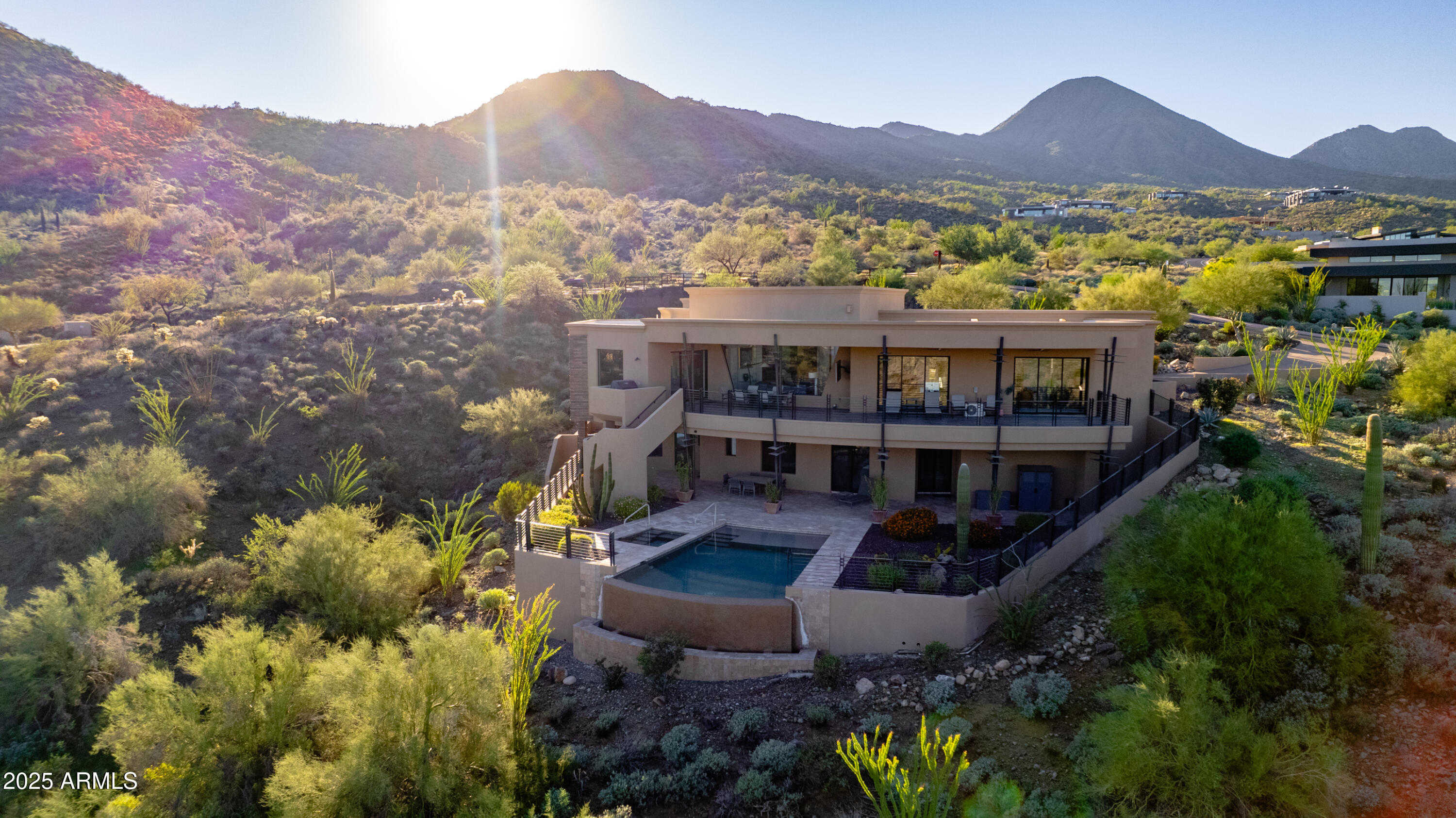 EAGLES NEST - Residential