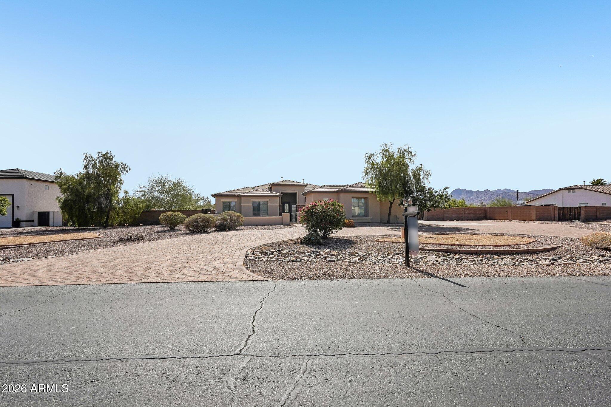 LITCHFIELD FARMS - Residential