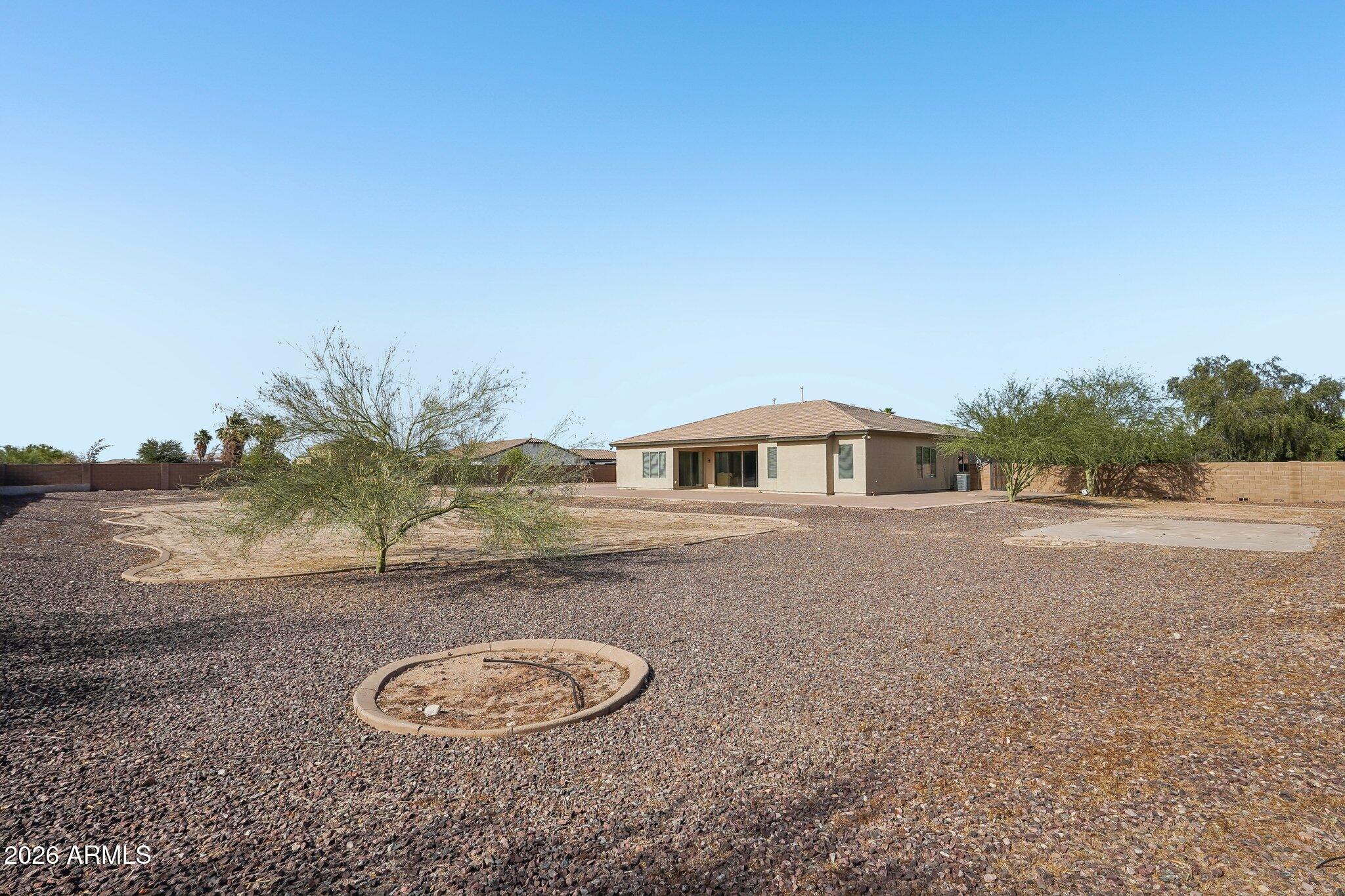 LITCHFIELD FARMS - Residential