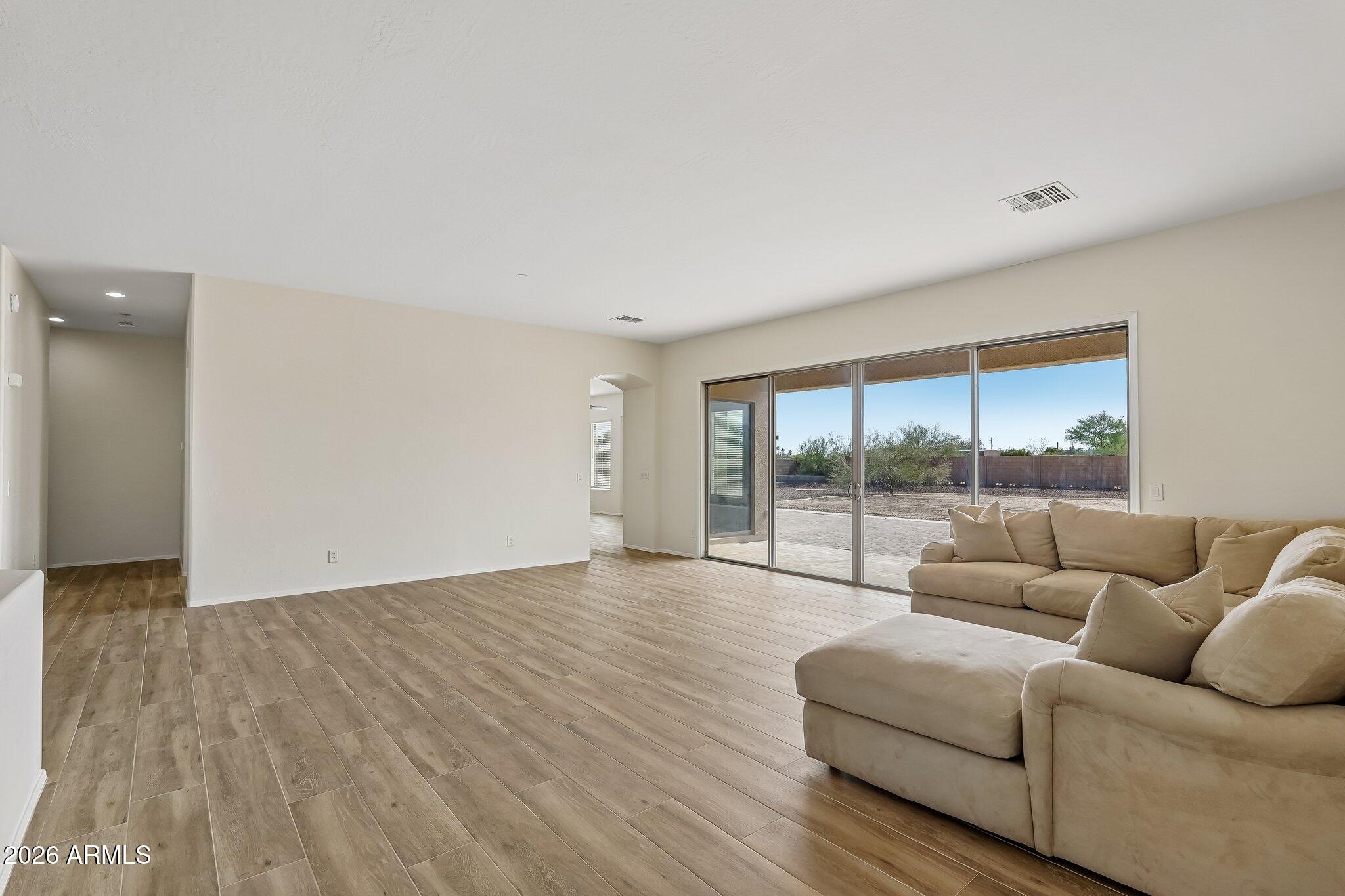 LITCHFIELD FARMS - Residential