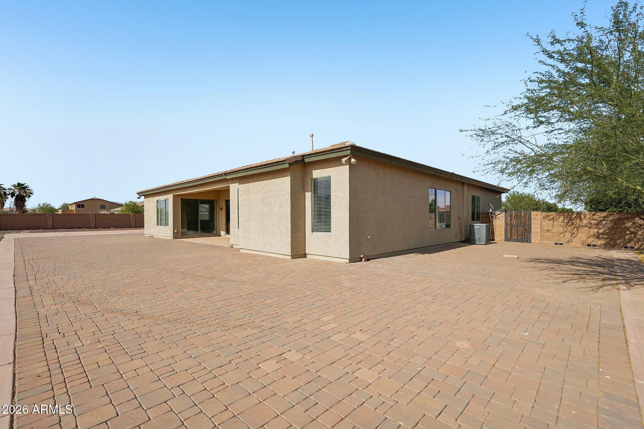 LITCHFIELD FARMS - Residential