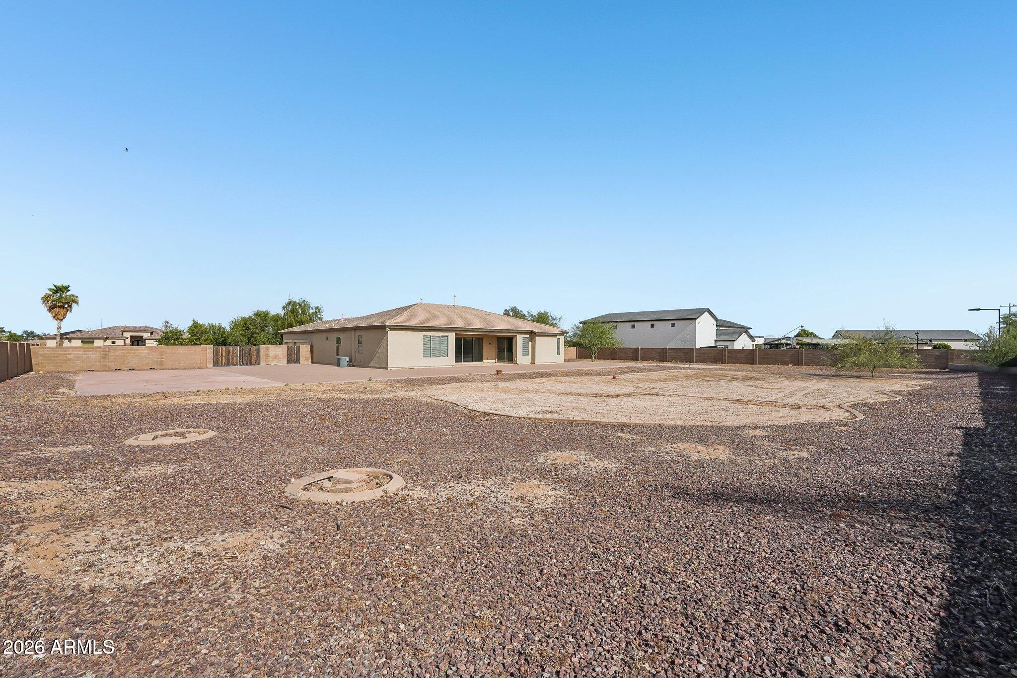 LITCHFIELD FARMS - Residential