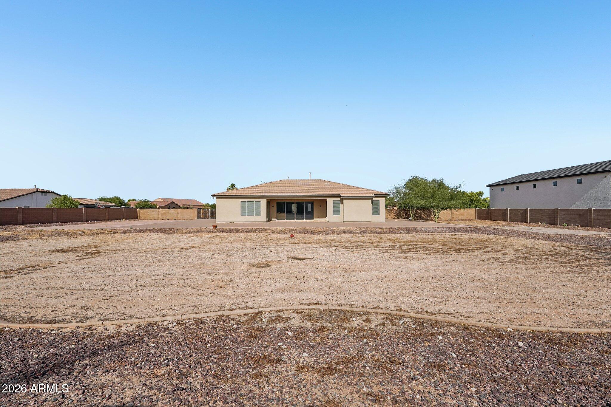 LITCHFIELD FARMS - Residential