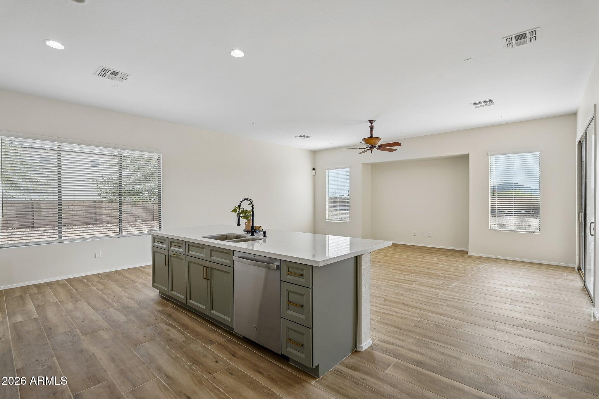 LITCHFIELD FARMS - Residential
