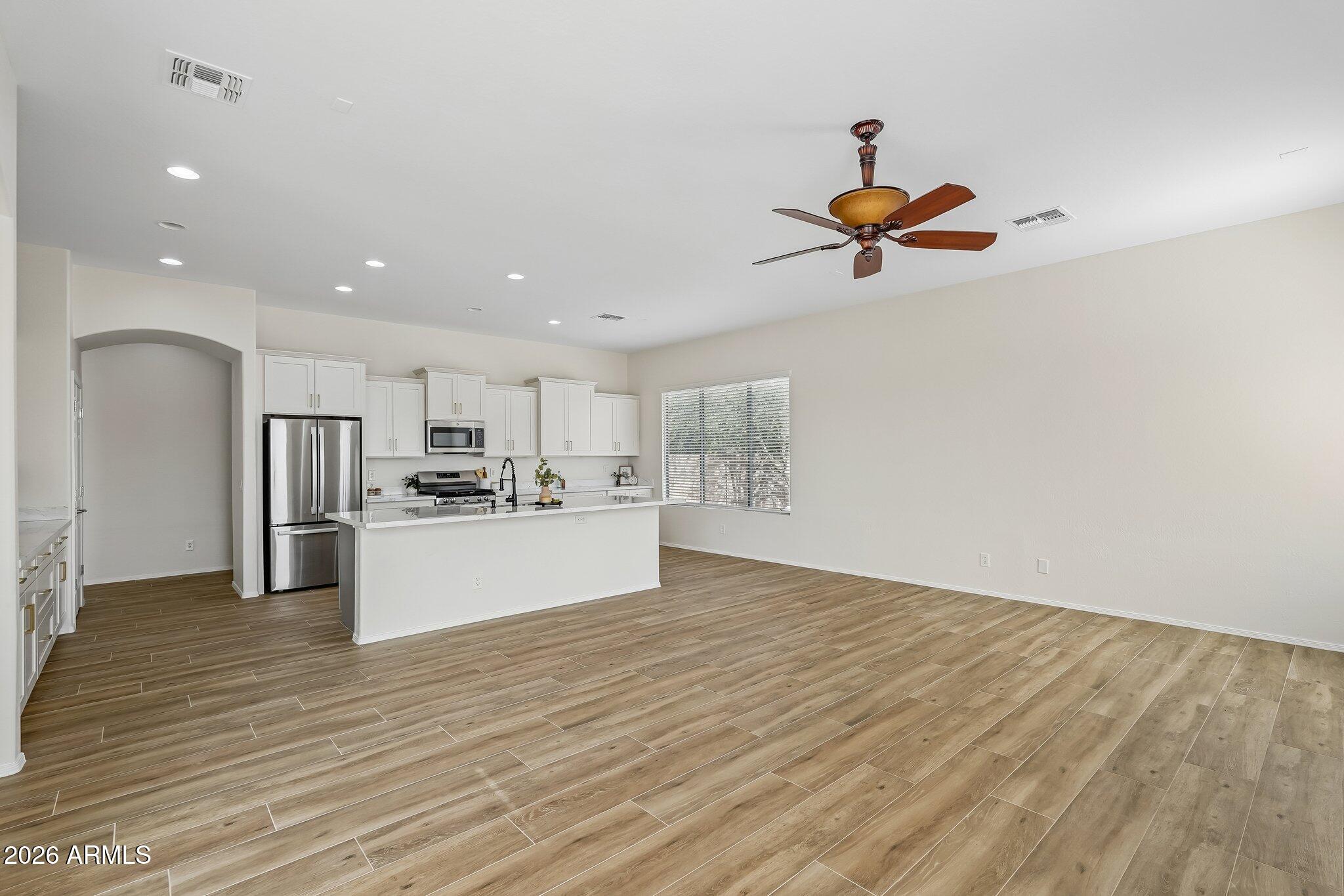 LITCHFIELD FARMS - Residential