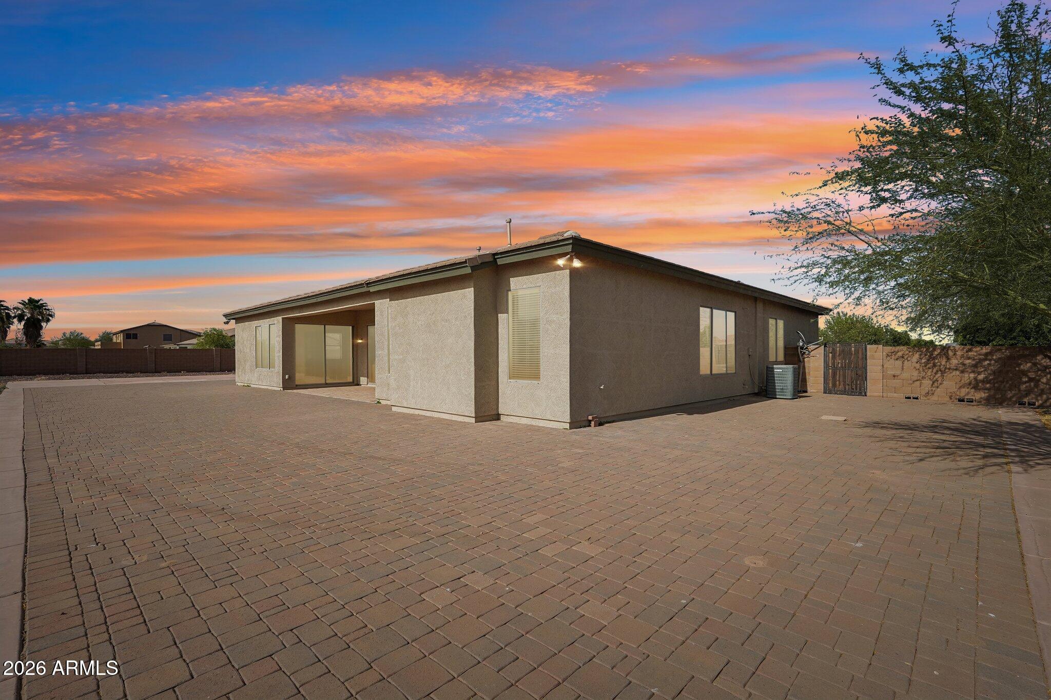 LITCHFIELD FARMS - Residential