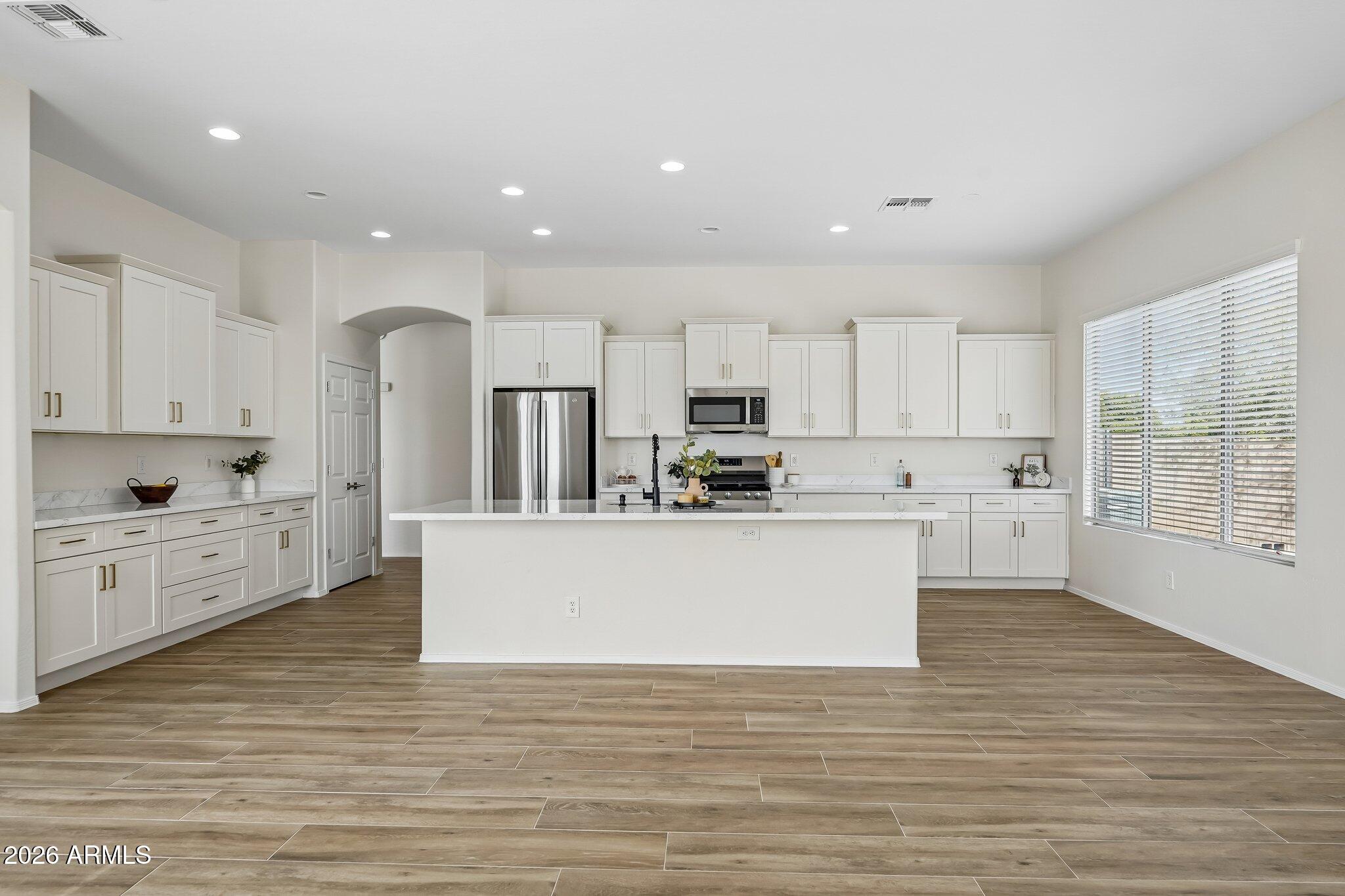 LITCHFIELD FARMS - Residential
