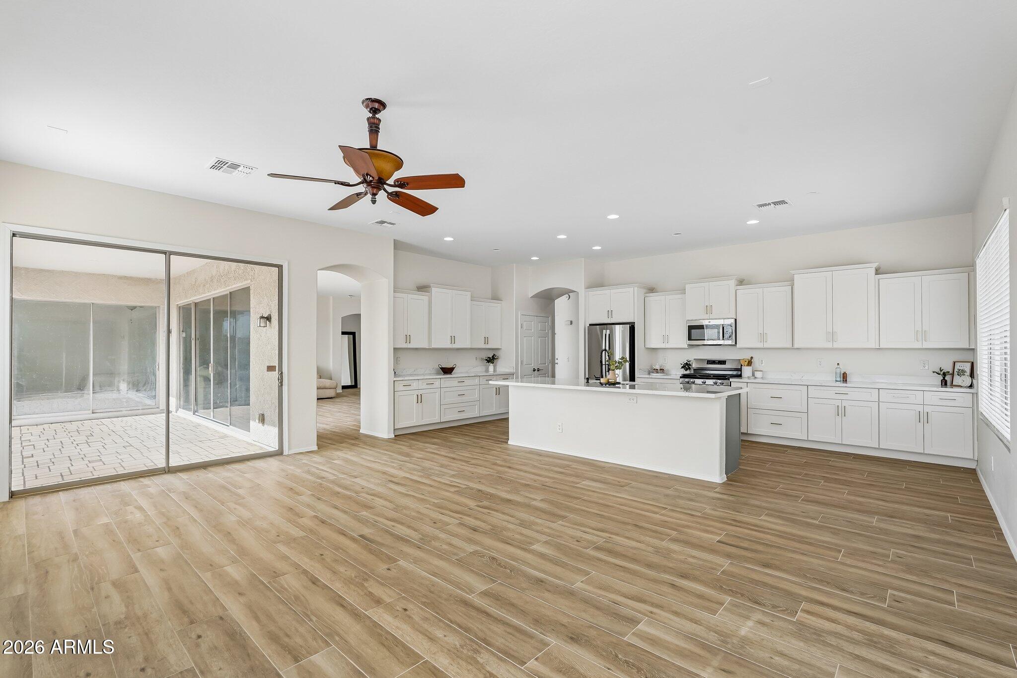 LITCHFIELD FARMS - Residential
