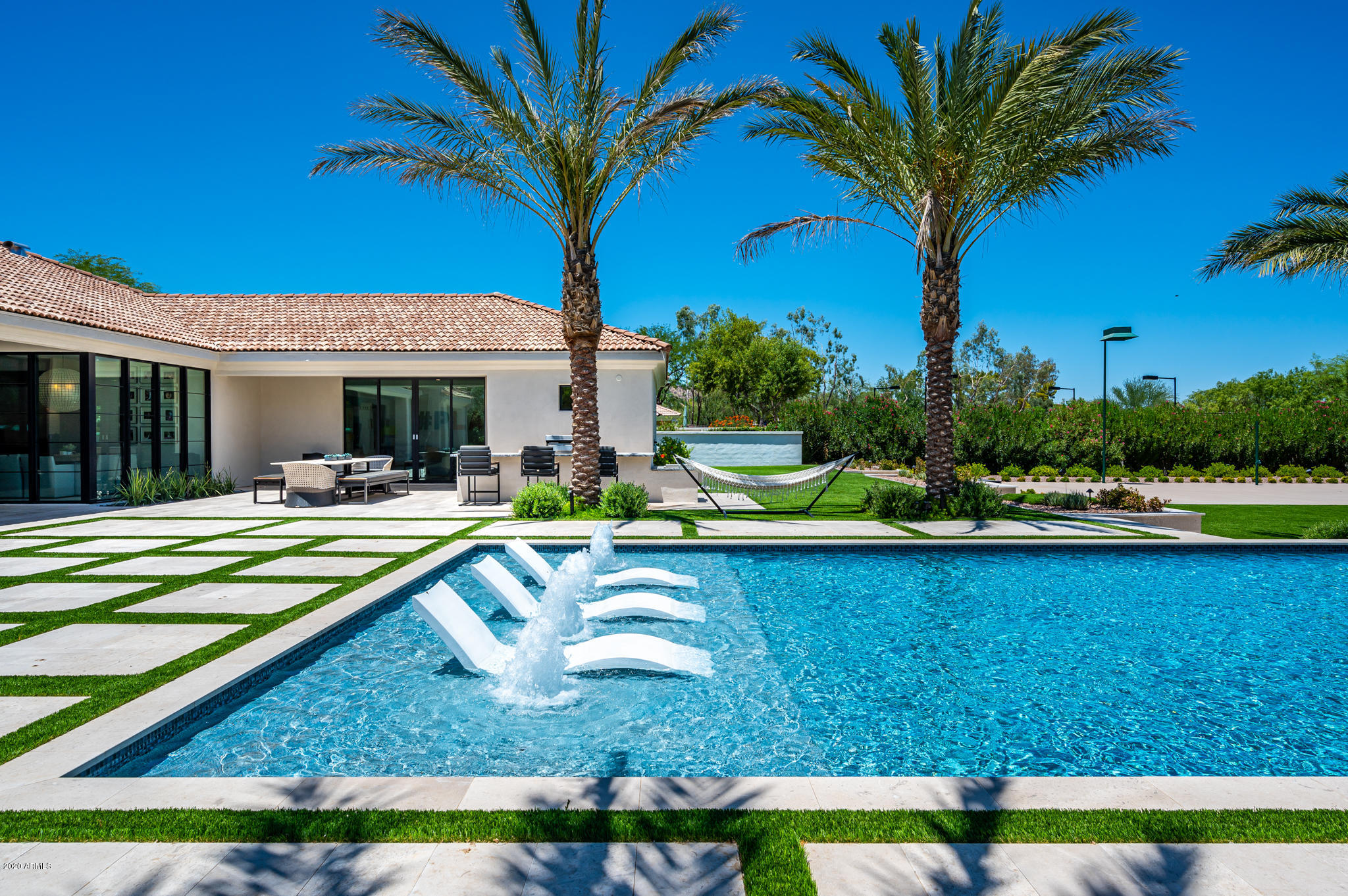 TIERRA MADRE UNIT 2 - Residential