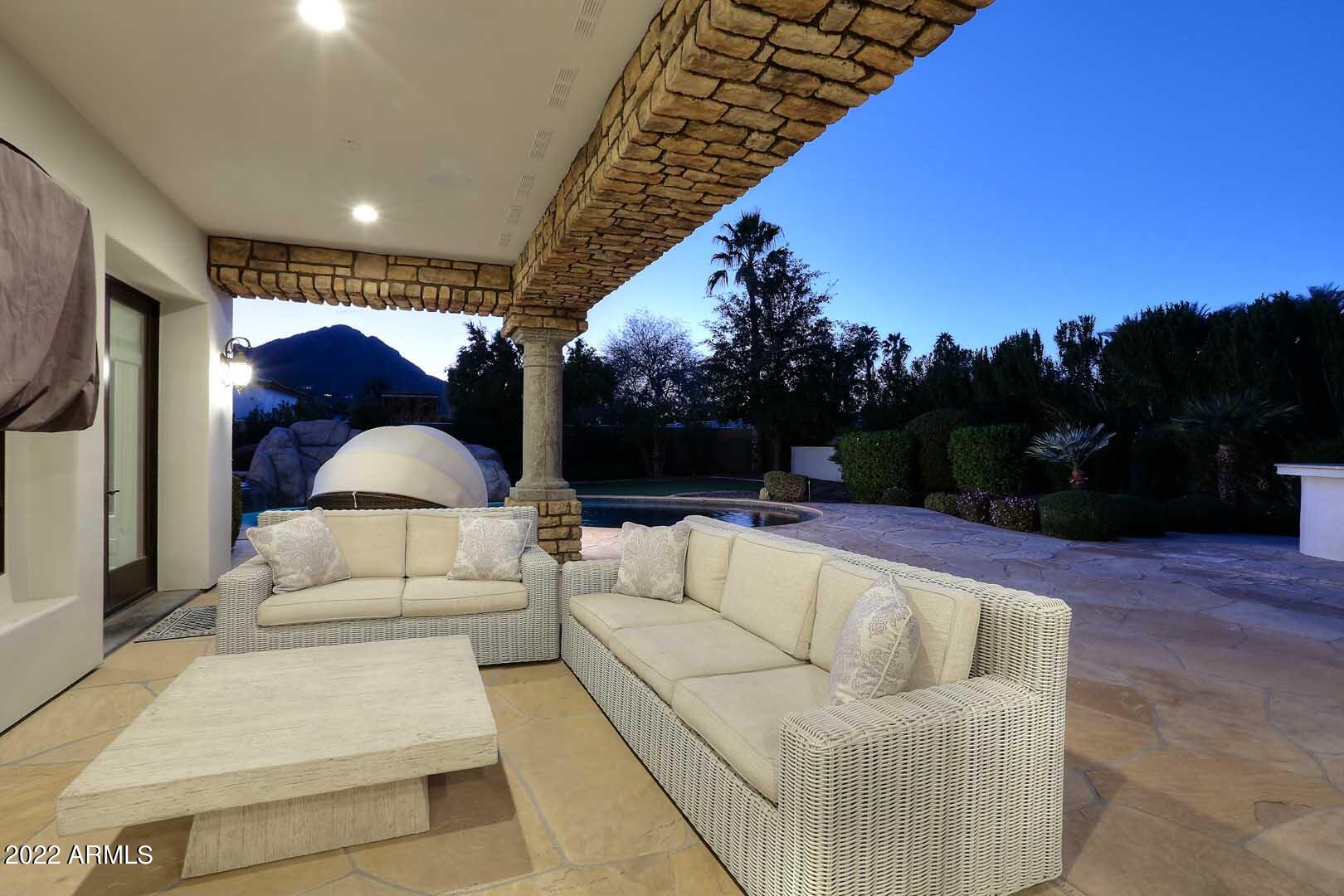 CASA BLANCA ESTATES LOT 20-37 & TR A - Residential