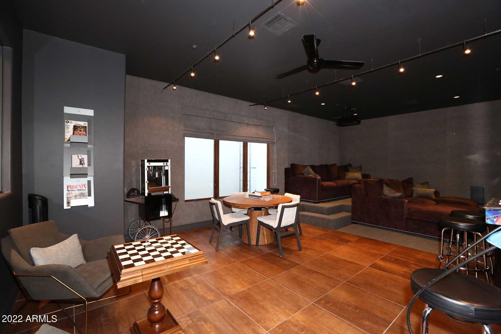 CASA BLANCA ESTATES LOT 20-37 & TR A - Residential