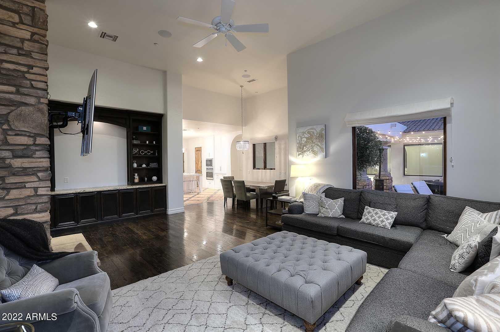 CASA BLANCA ESTATES LOT 20-37 & TR A - Residential