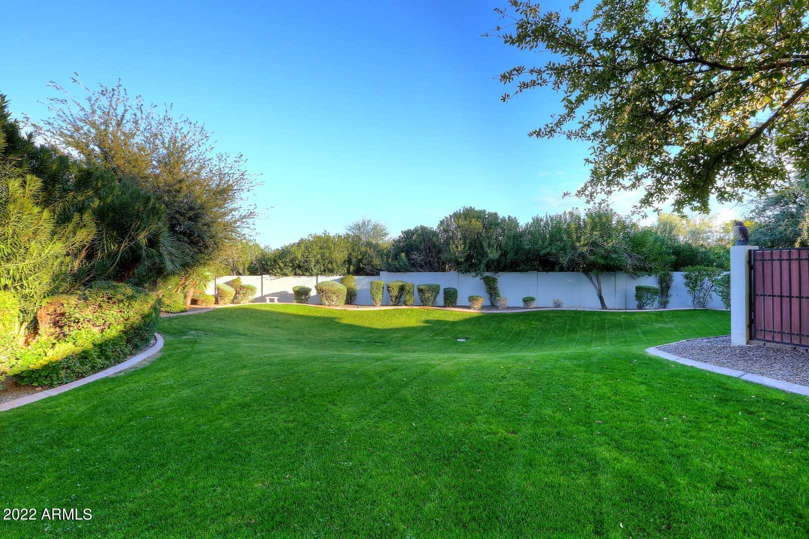 CASA BLANCA ESTATES LOT 20-37 & TR A - Residential