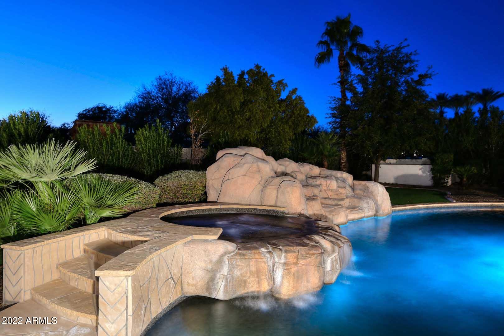 CASA BLANCA ESTATES LOT 20-37 & TR A - Residential