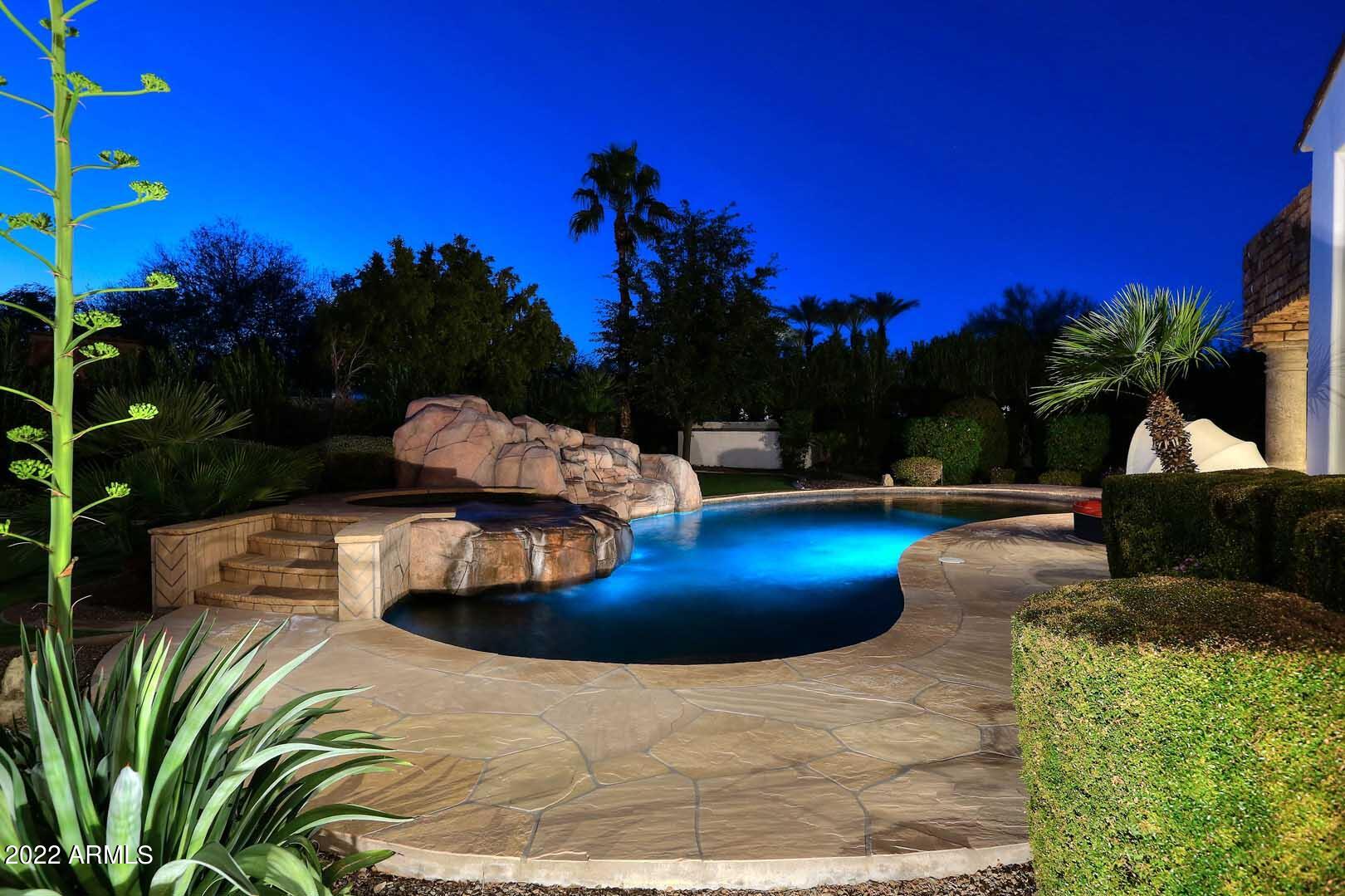 CASA BLANCA ESTATES LOT 20-37 & TR A - Residential