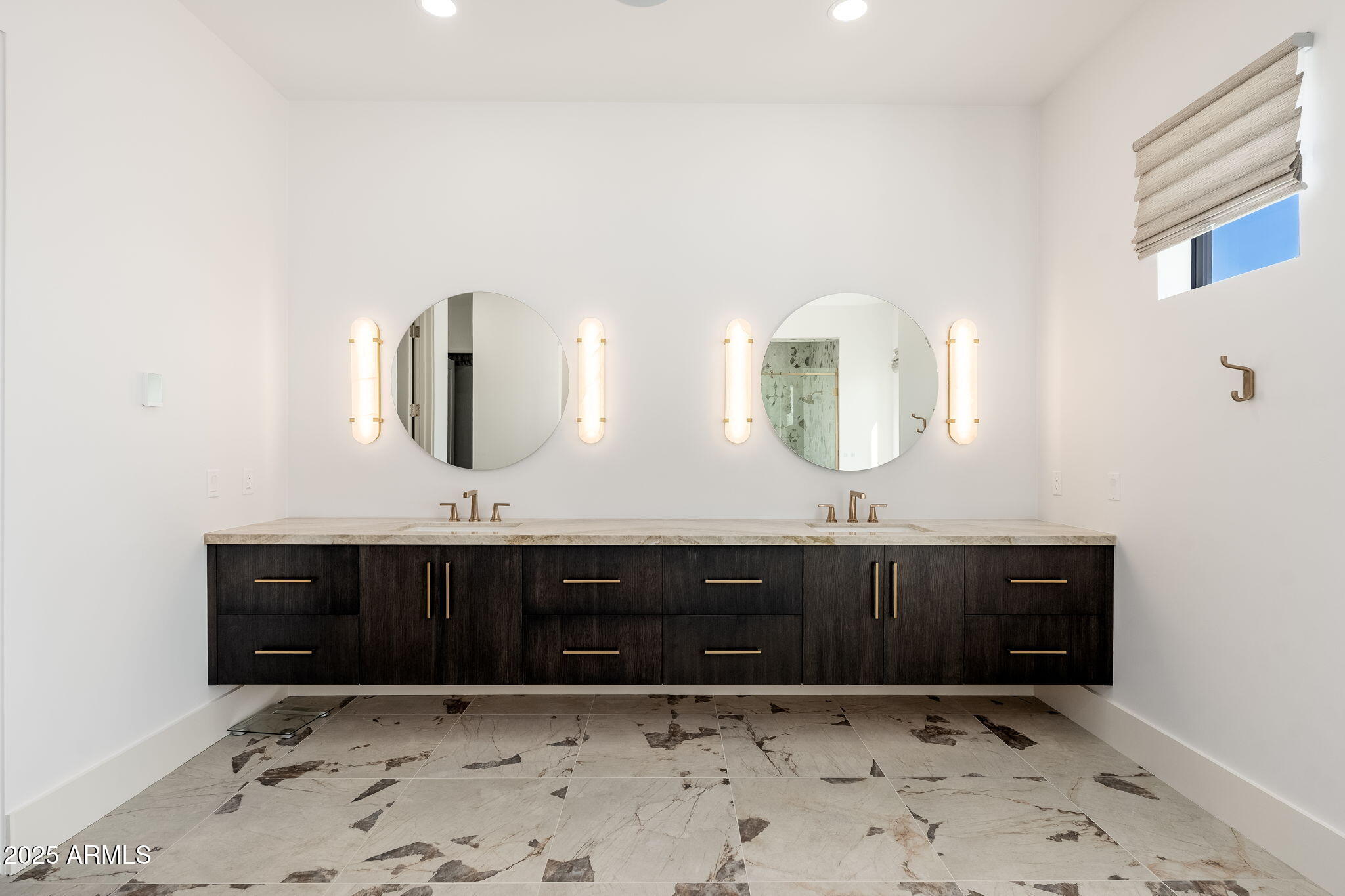 EAGLES GLEN - Residential