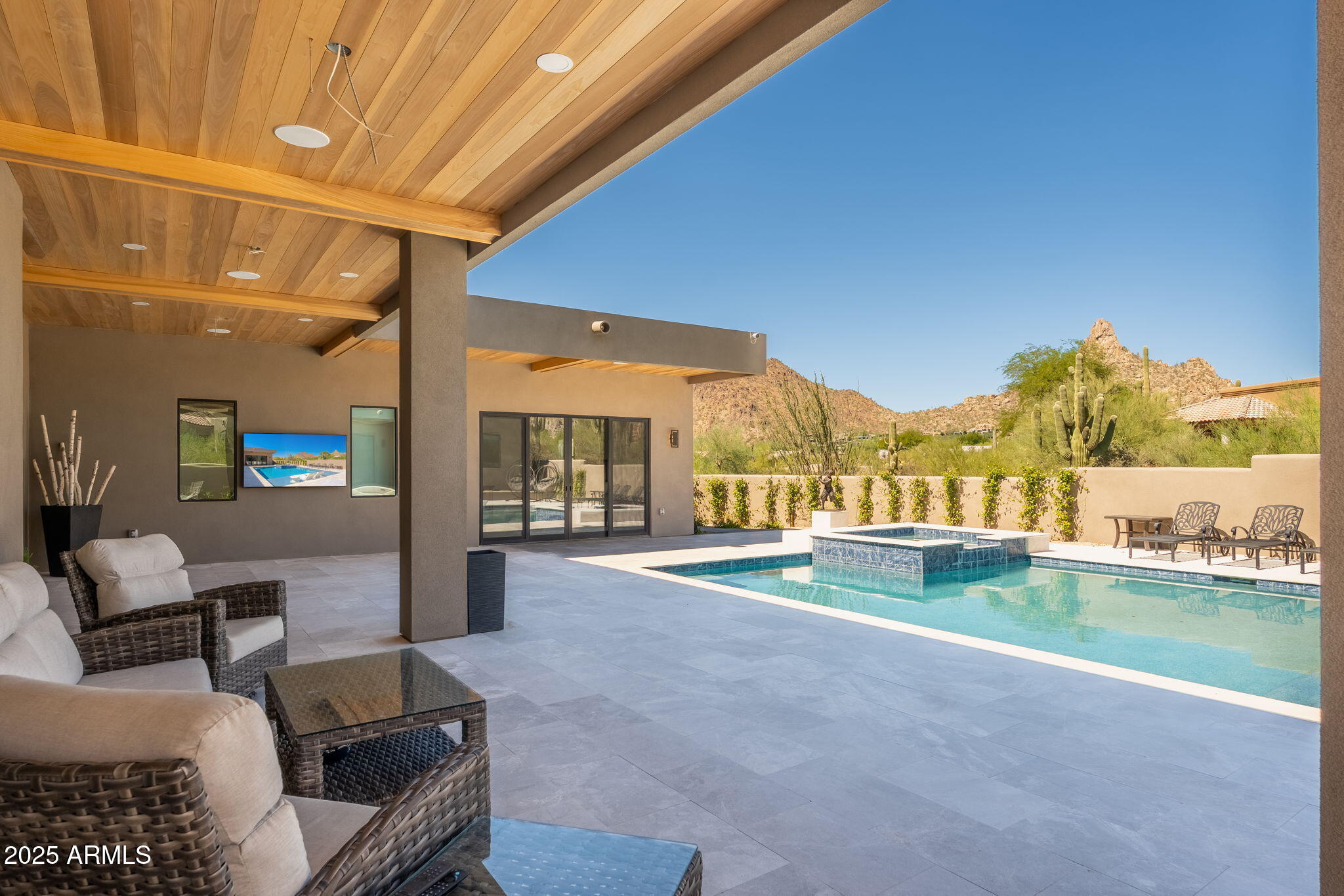 EAGLES GLEN - Residential