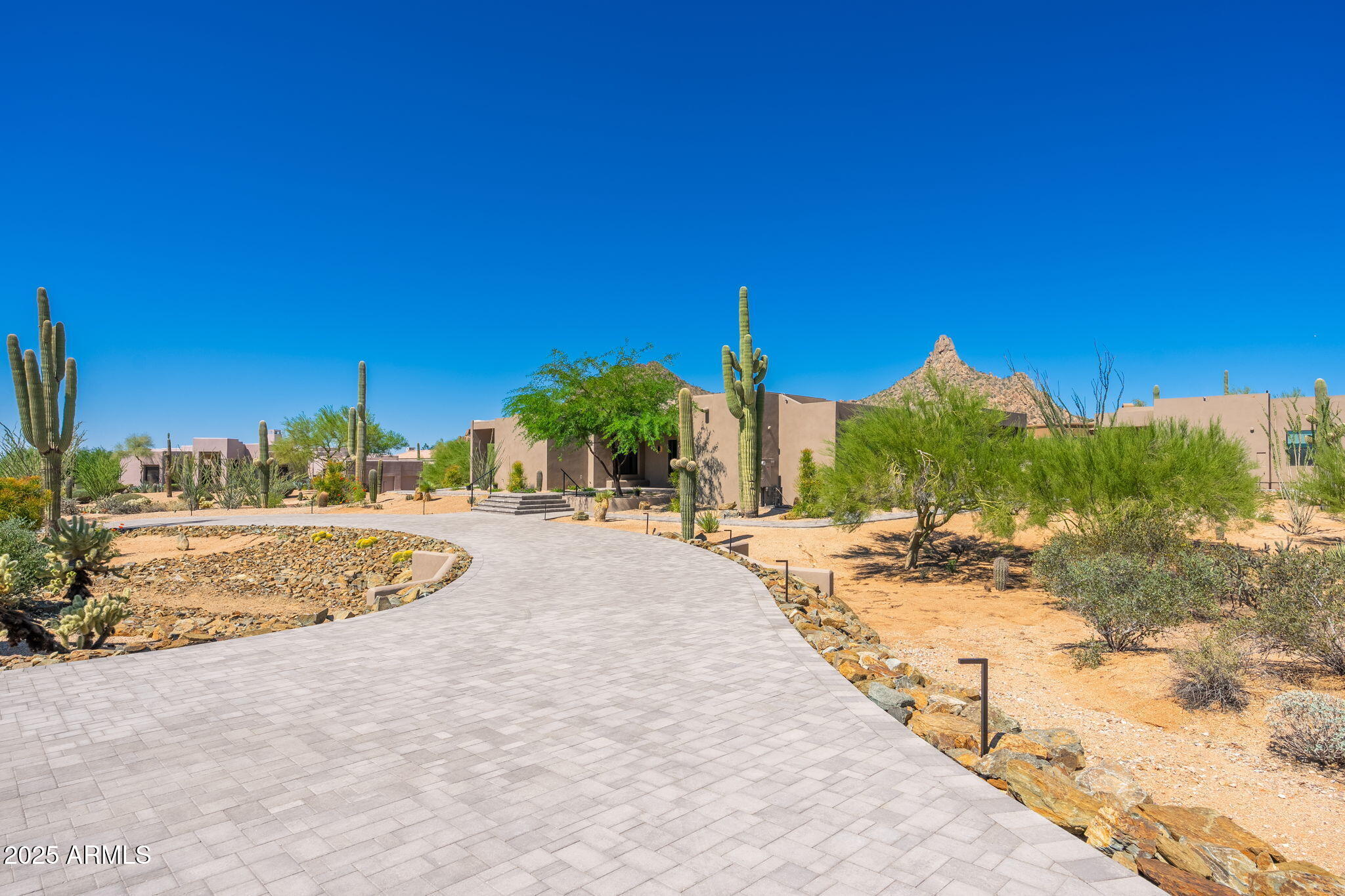 EAGLES GLEN - Residential