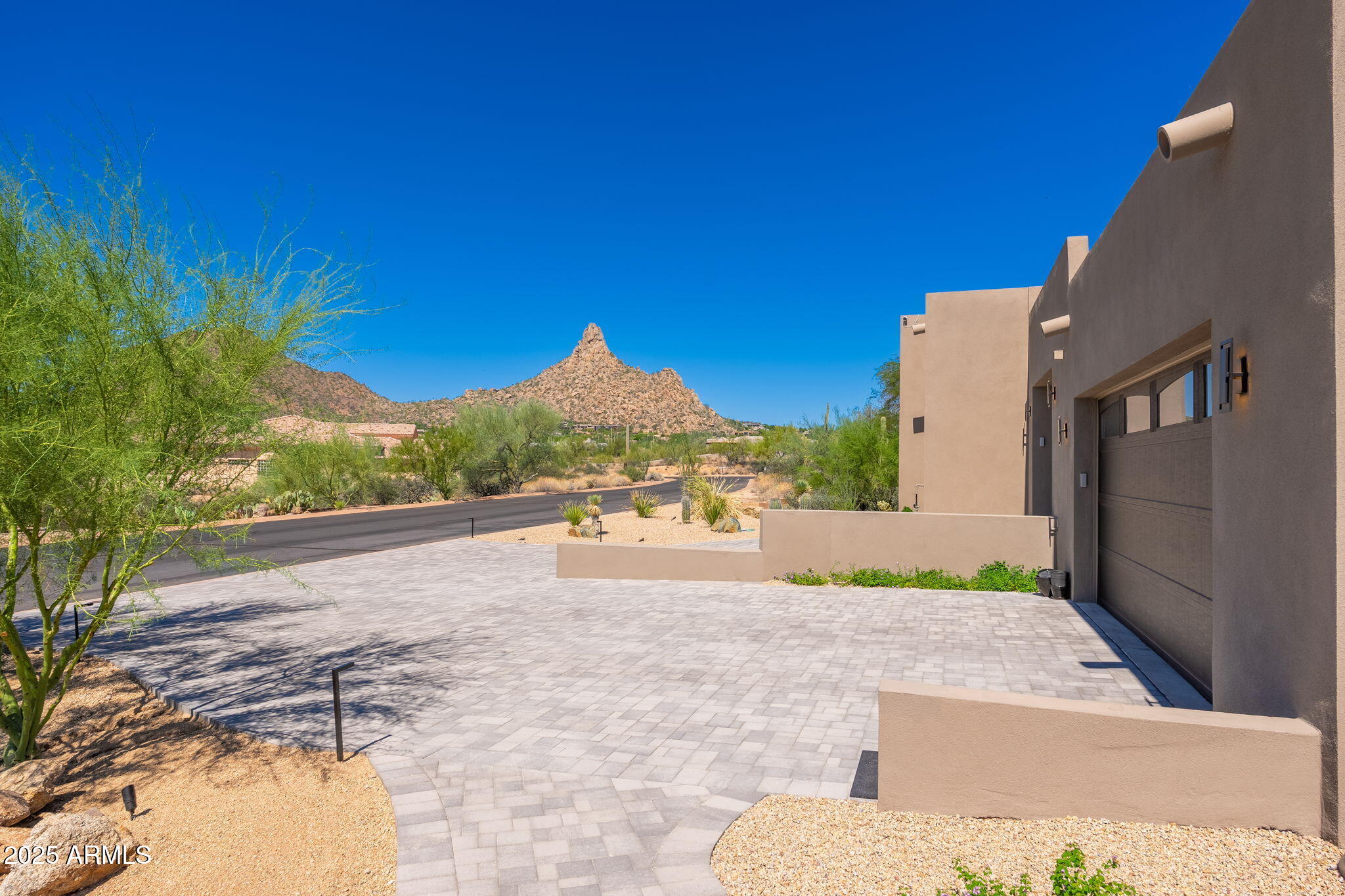 EAGLES GLEN - Residential