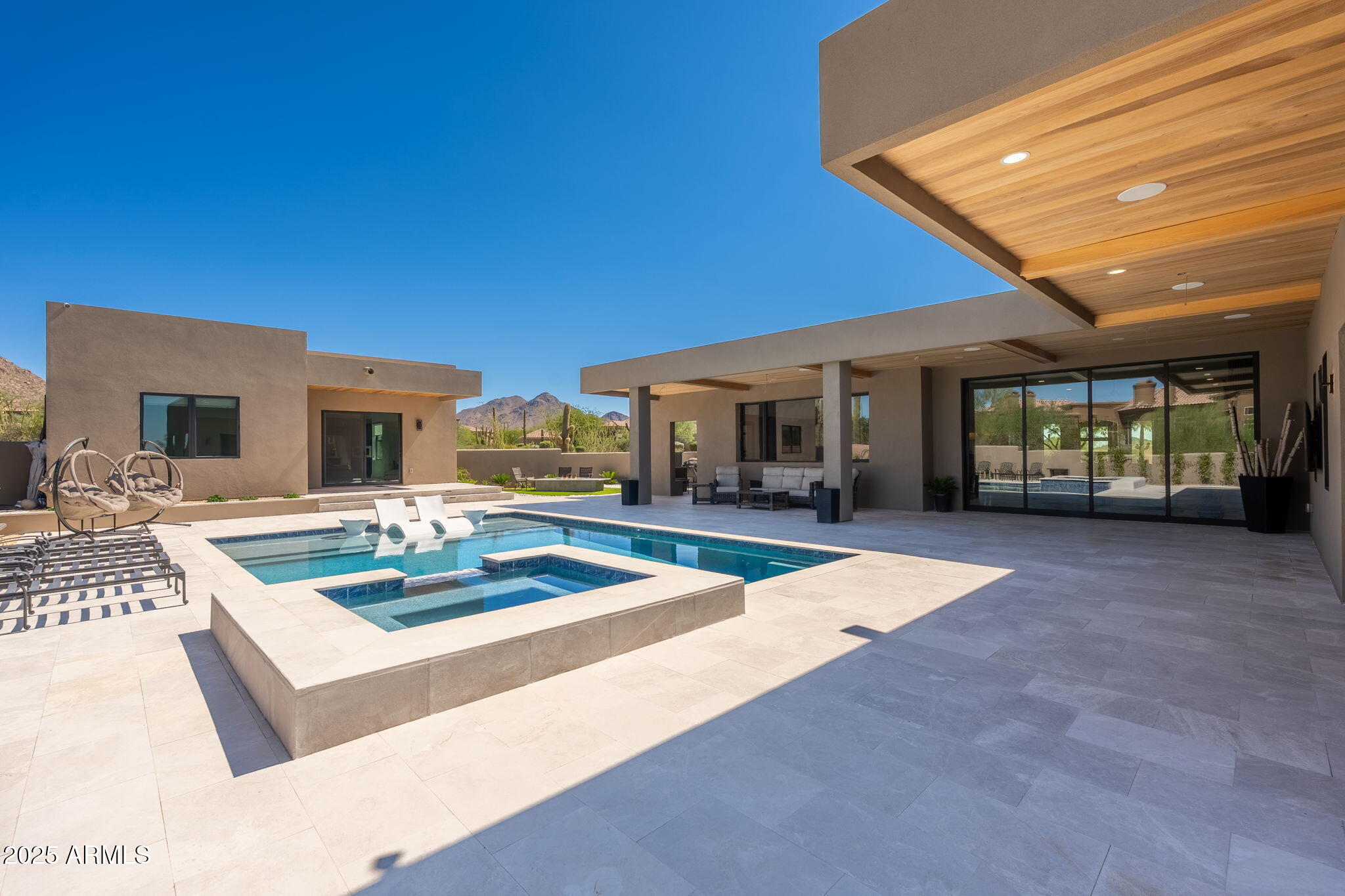EAGLES GLEN - Residential
