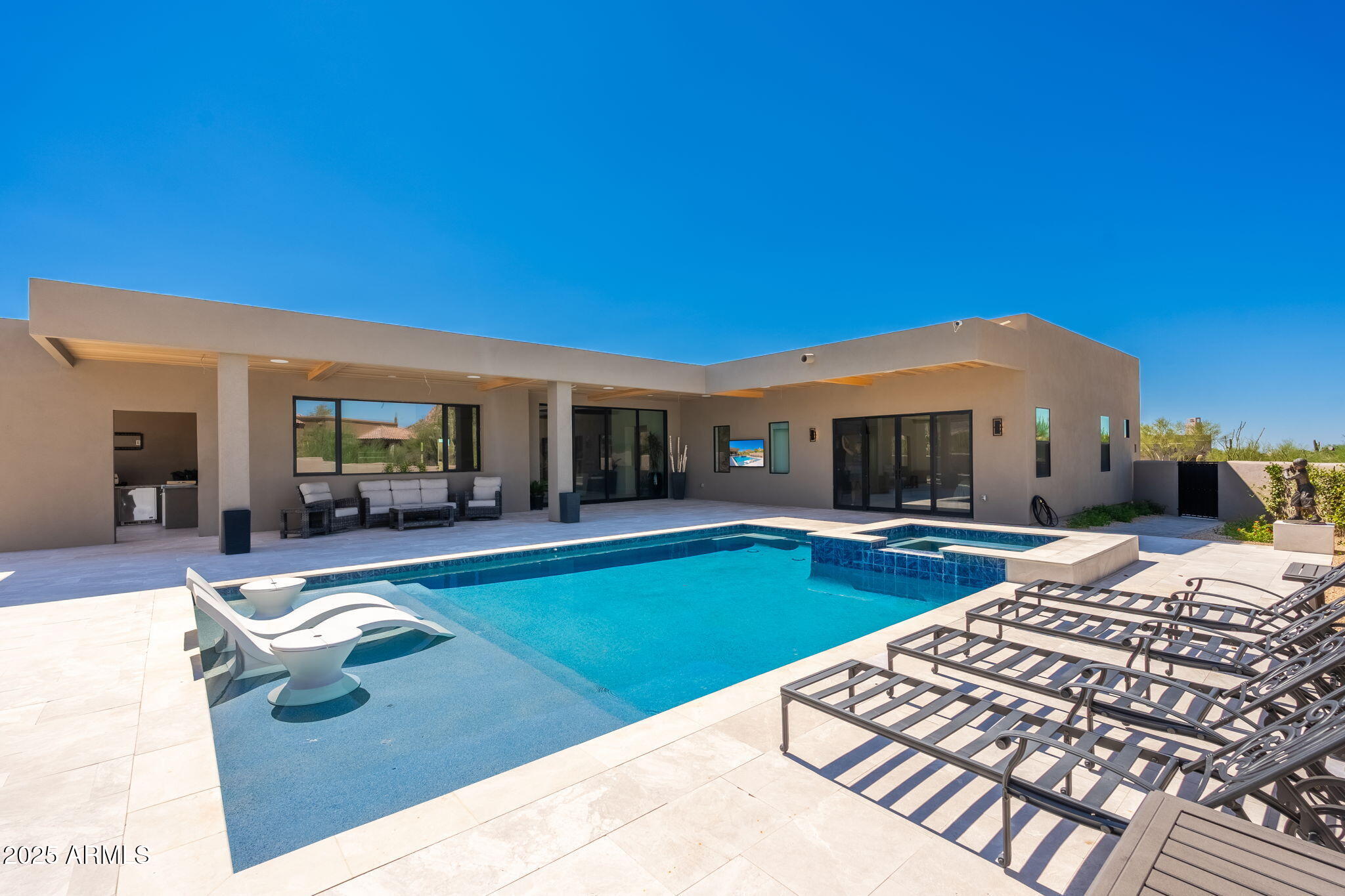 EAGLES GLEN - Residential
