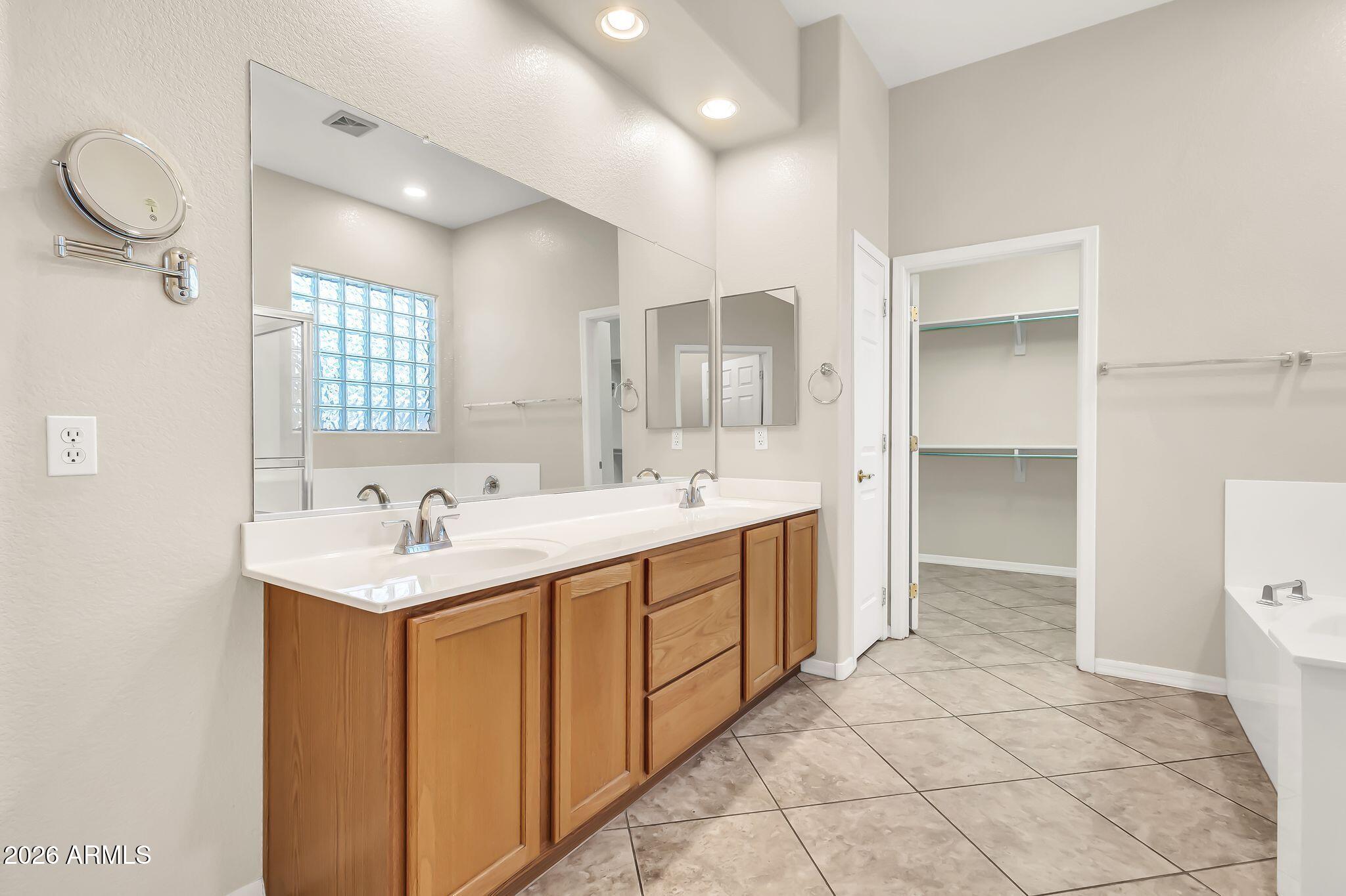 SPRINGFIELD LAKES BLOCK 4 - Residential