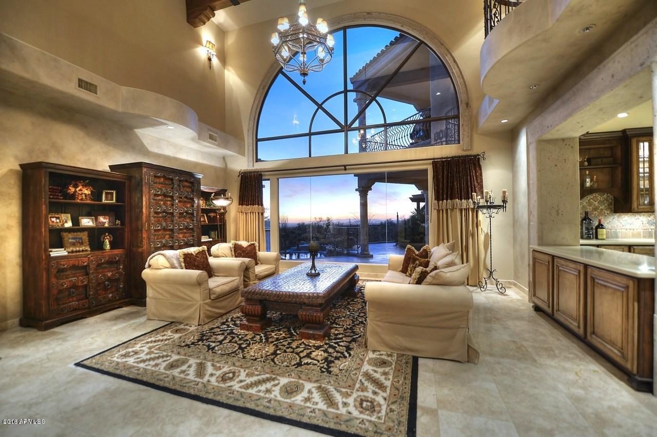 THE PEAK - Residential