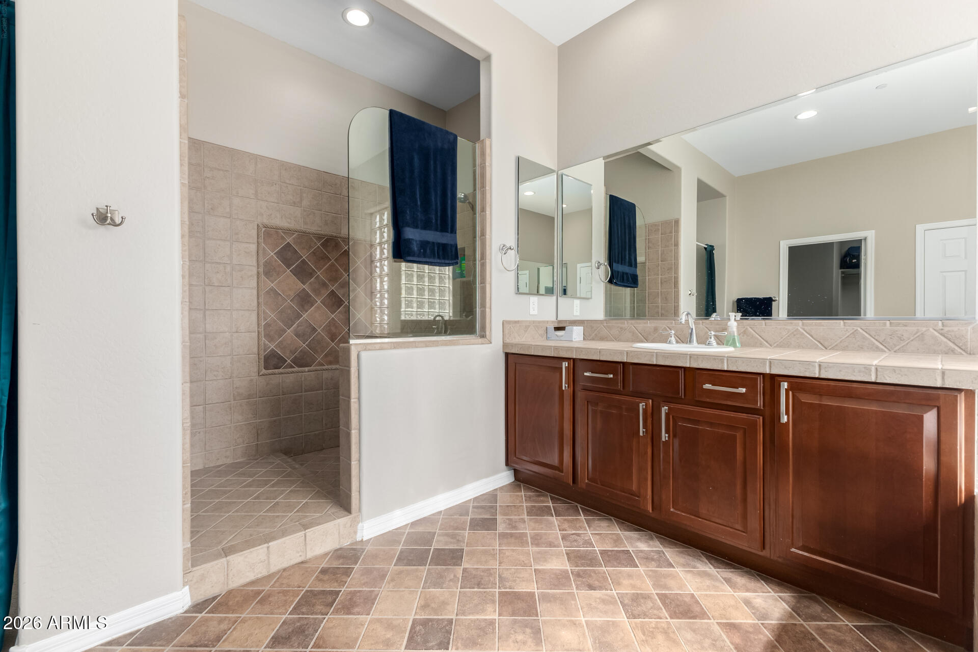 ANTHEM UNIT 81B - Residential