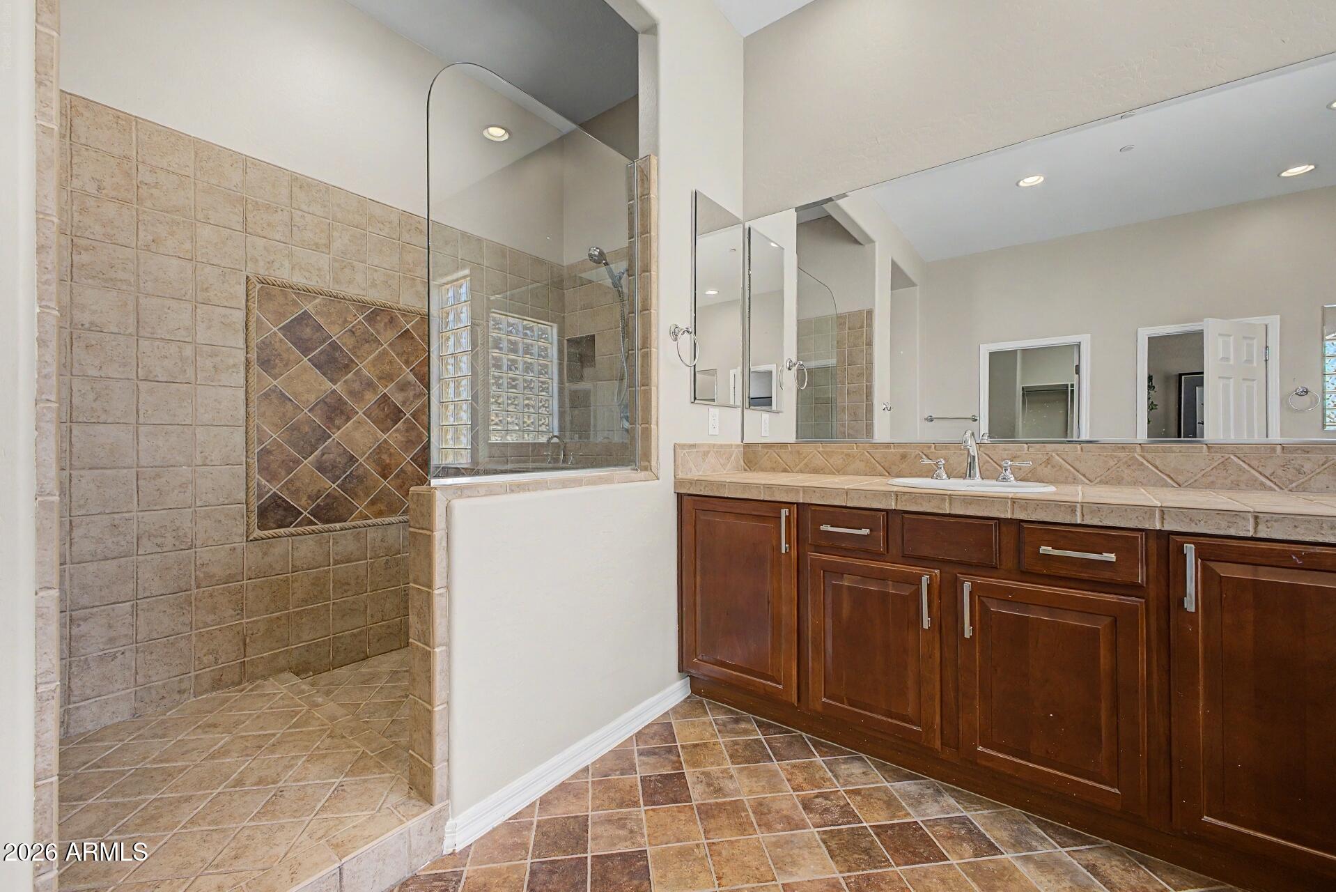 ANTHEM UNIT 81B - Residential
