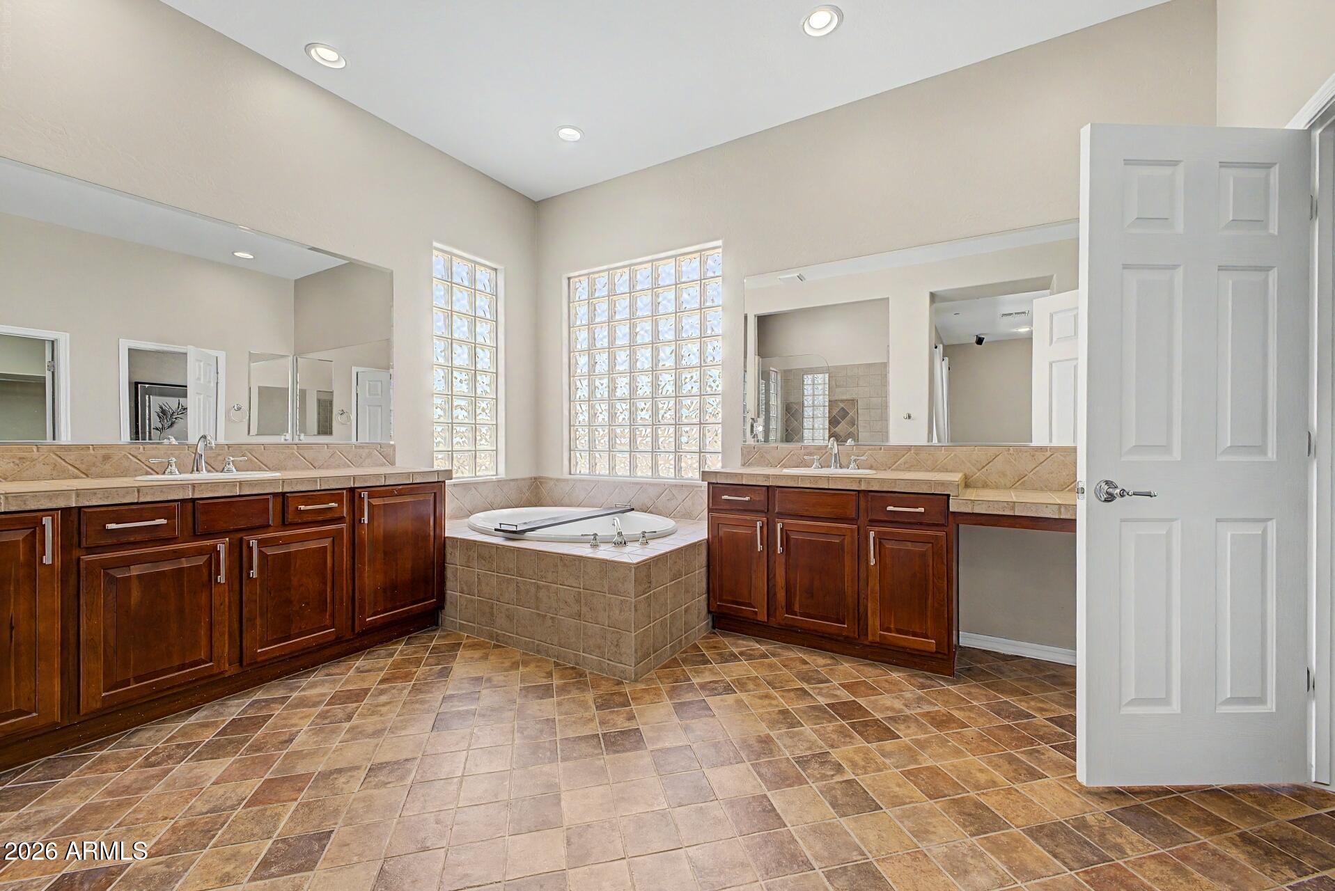 ANTHEM UNIT 81B - Residential