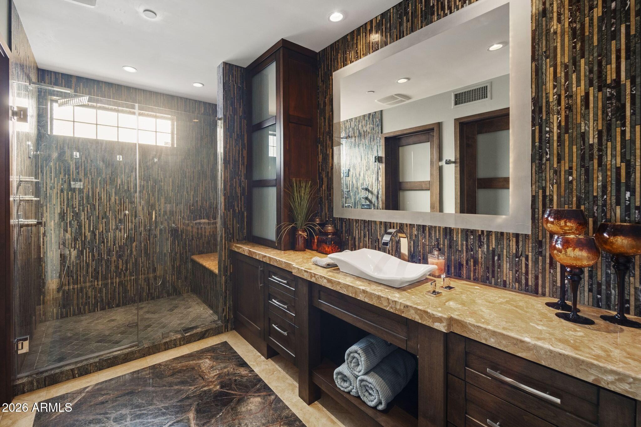 MONTANA DEL TESORO LOT 1-8 TR A-E - Residential