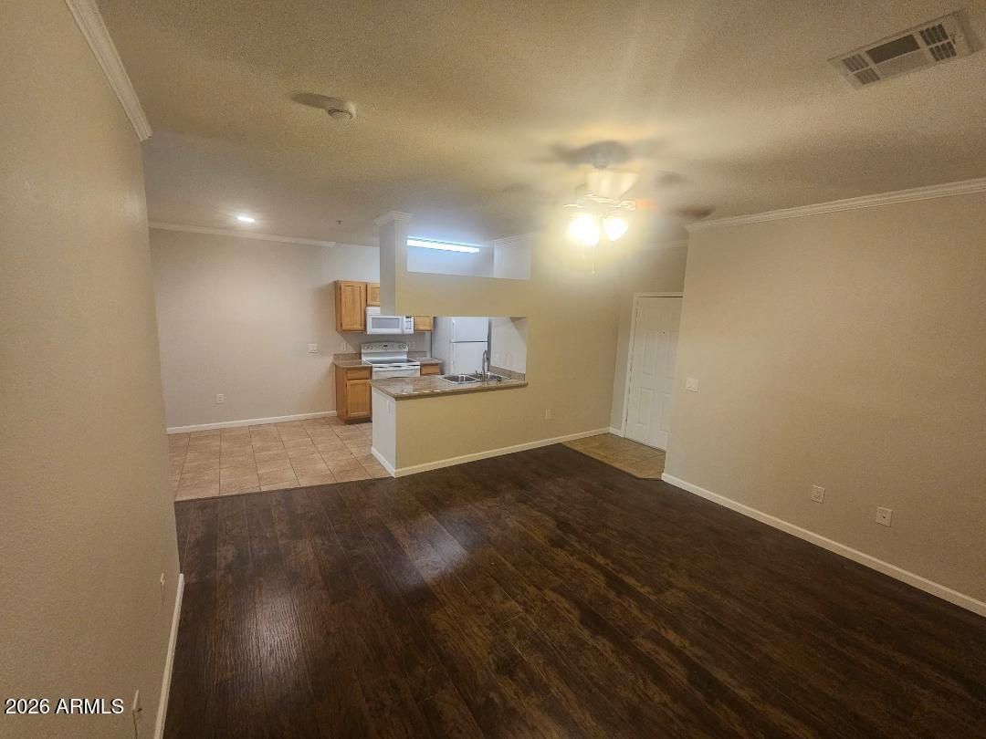 RED ROX CONDOMINIUM - Residential Lease