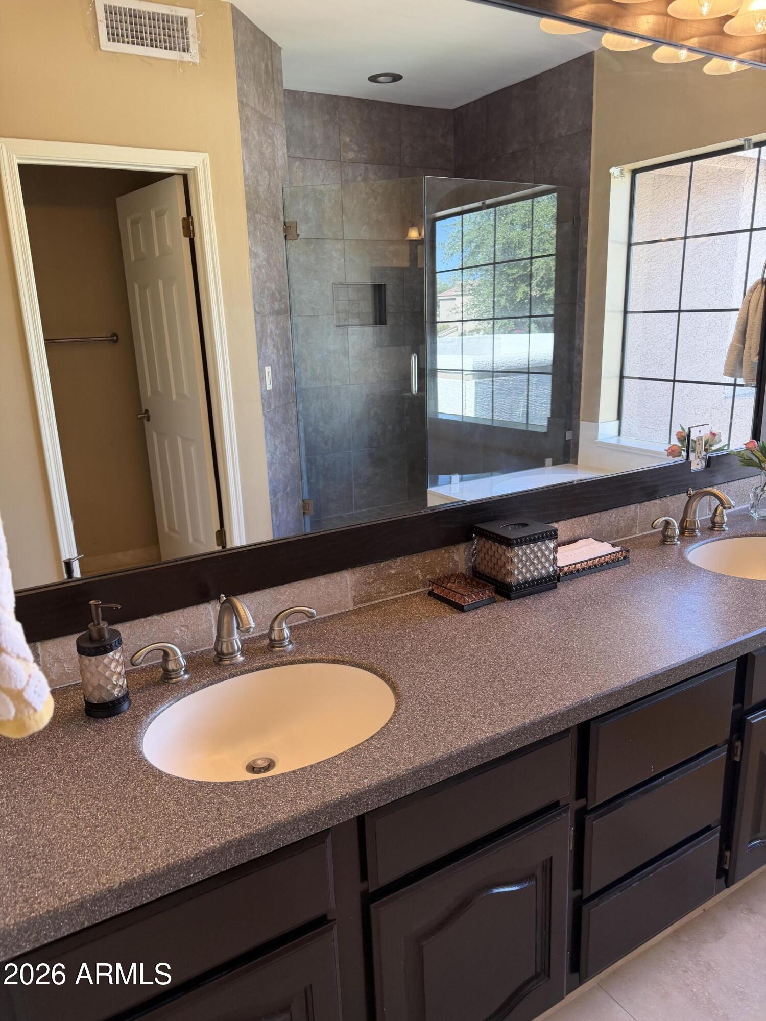 CAMELDALE 2 - Residential