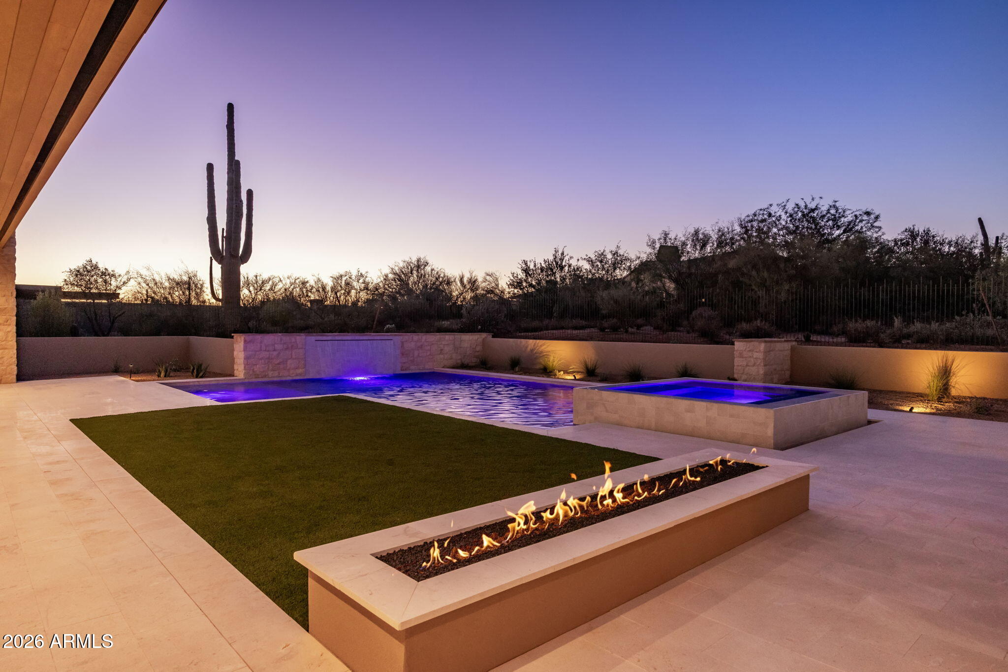 WHISPER ROCK UNIT 1 - Residential