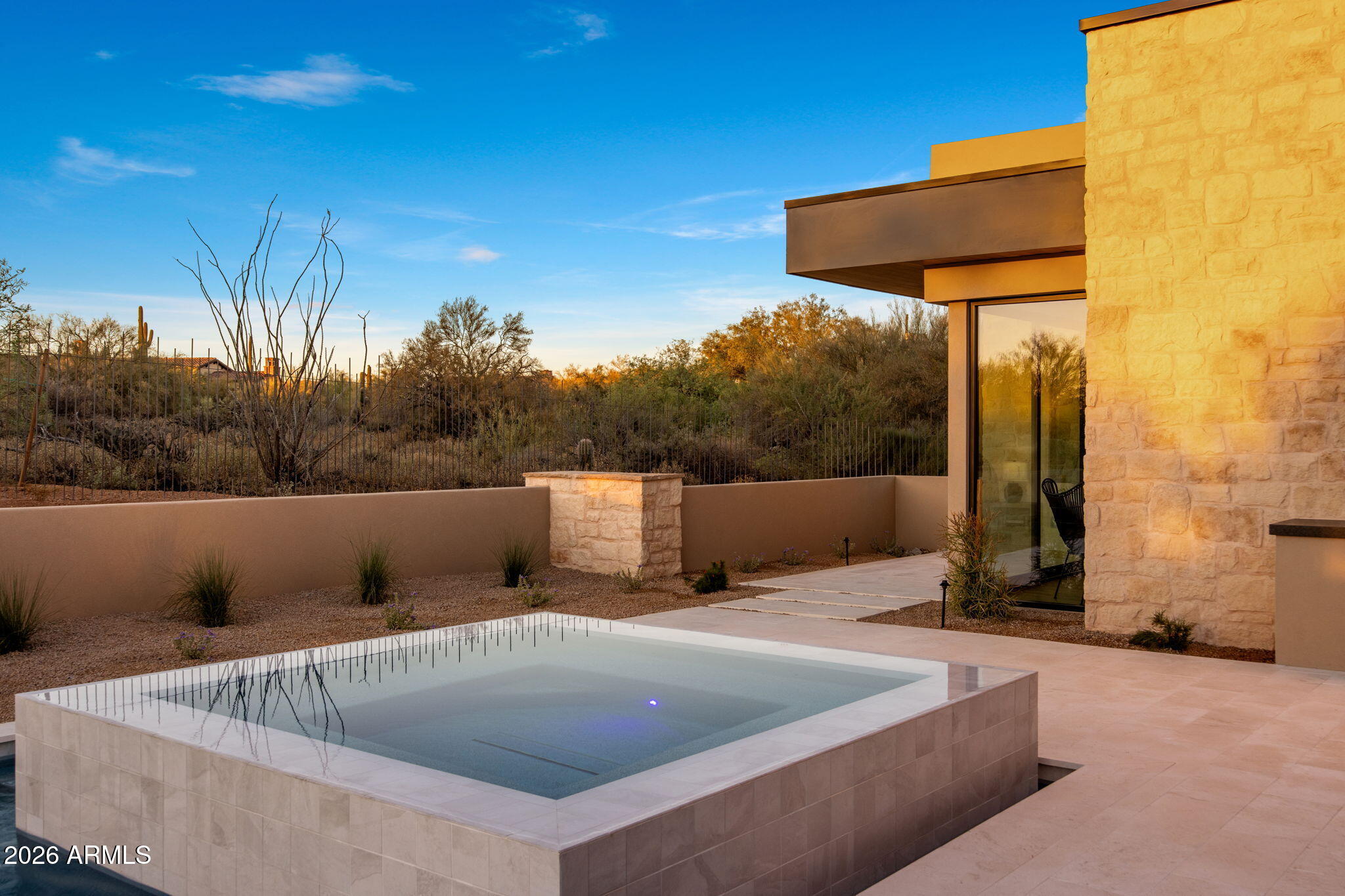WHISPER ROCK UNIT 1 - Residential