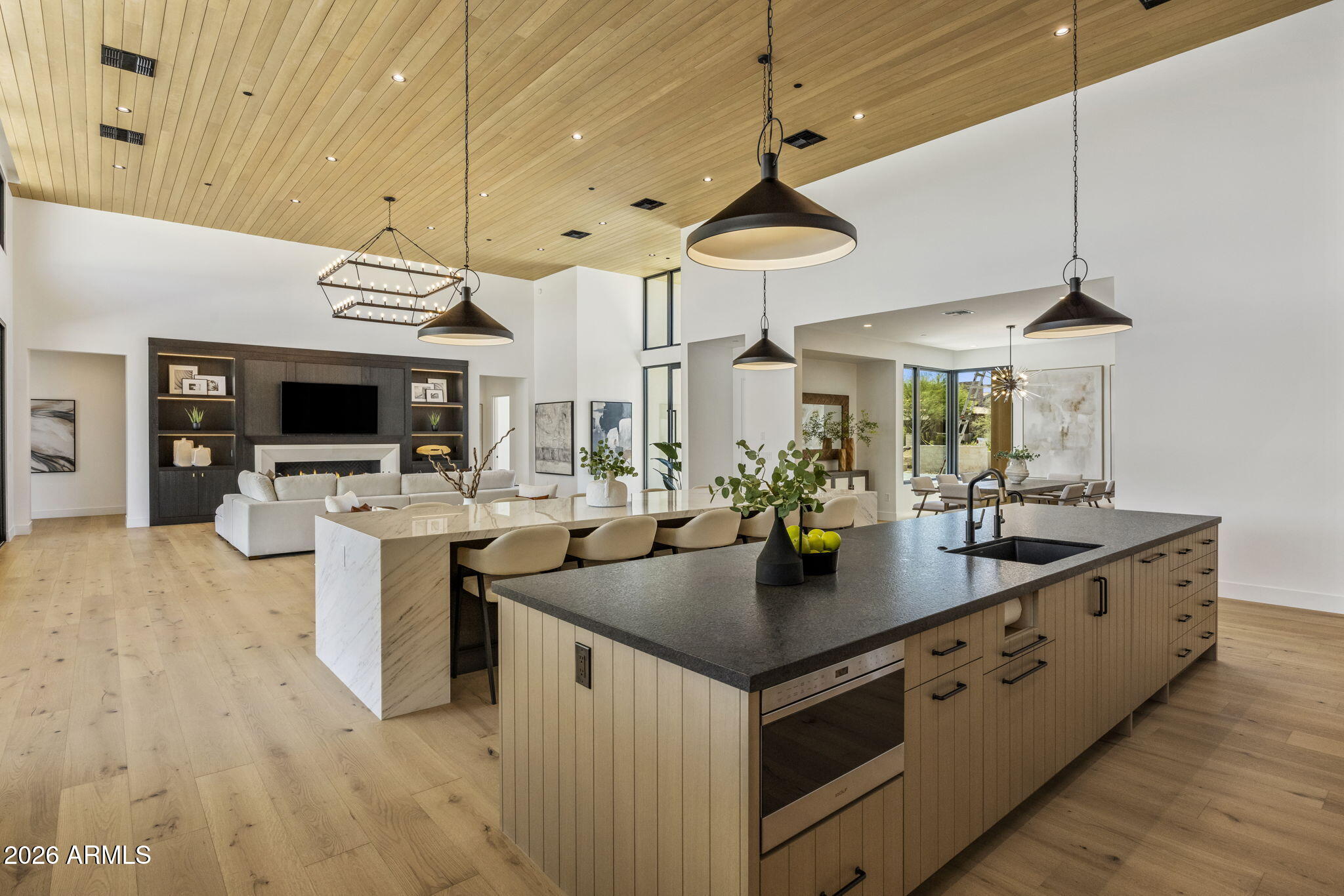 WHISPER ROCK UNIT 1 - Residential