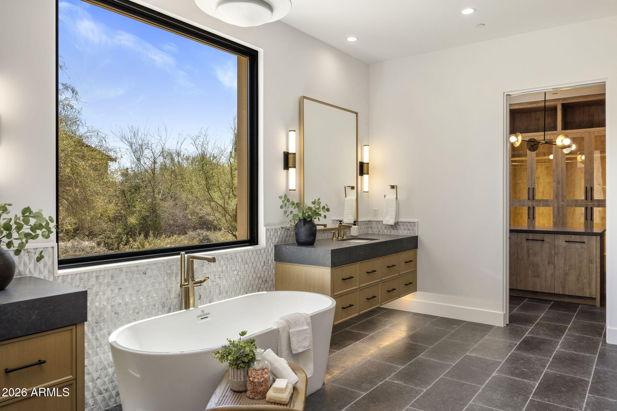 WHISPER ROCK UNIT 1 - Residential